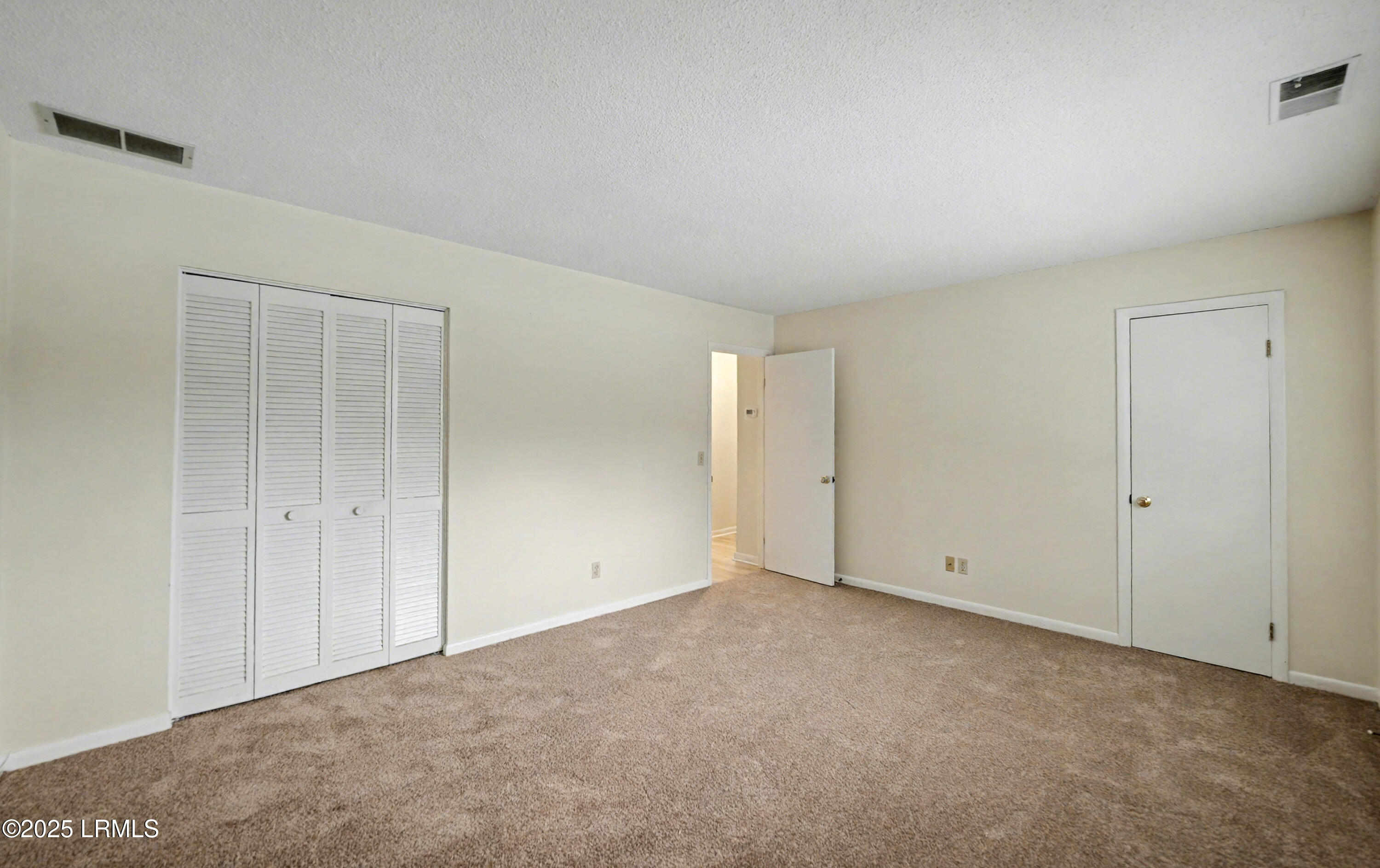 Beaufort, South Carolina 29902, United States, 2 Bedrooms Bedrooms, ,2 BathroomsBathrooms,Residential,Pending,251306