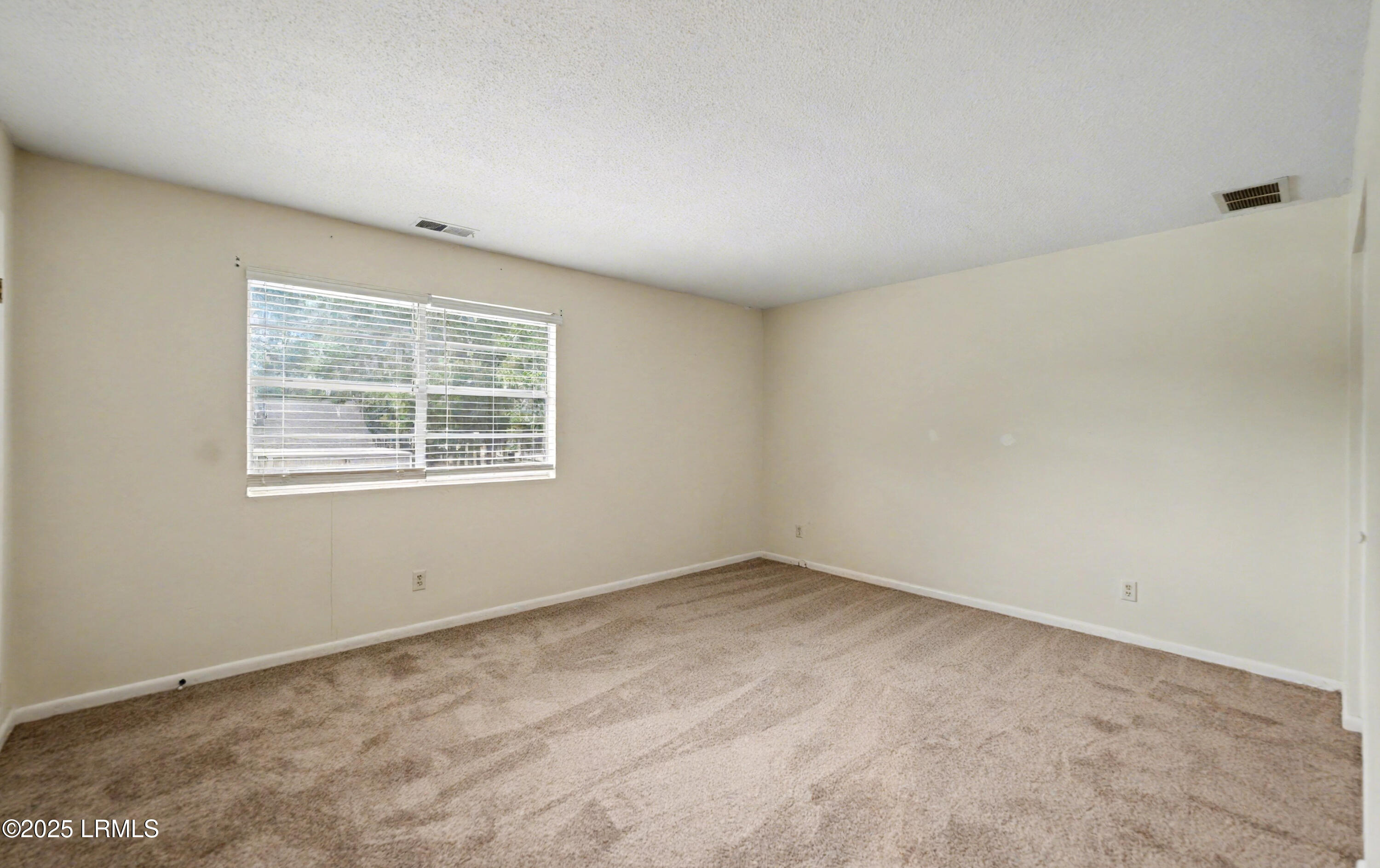 Beaufort, South Carolina 29902, United States, 2 Bedrooms Bedrooms, ,2 BathroomsBathrooms,Residential,Pending,251306