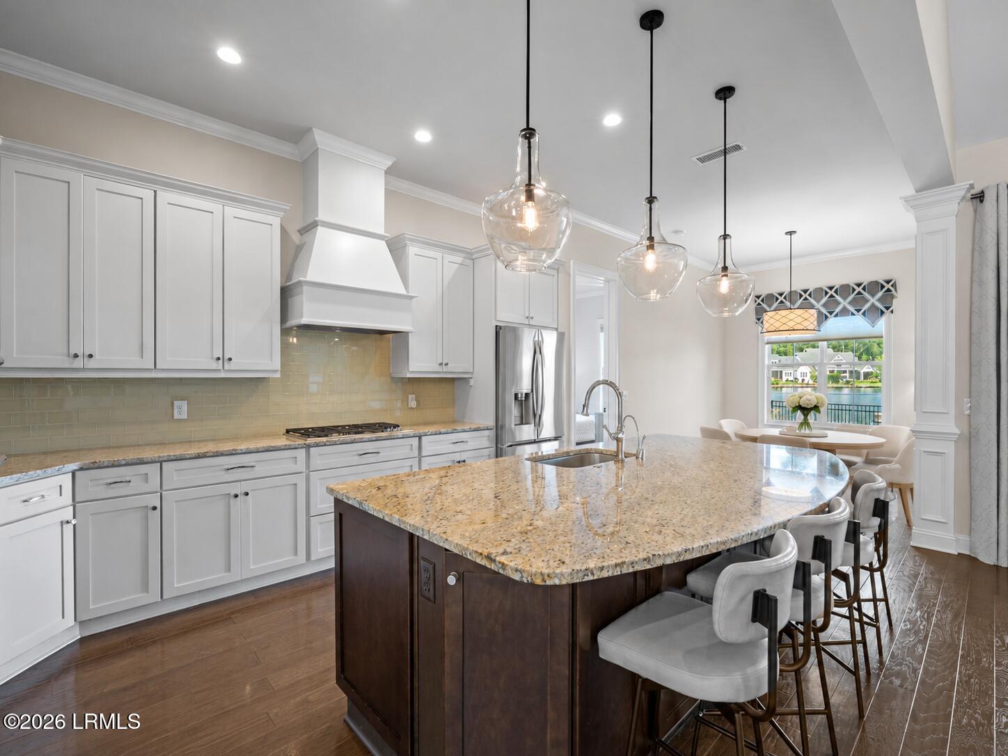 48 Fish Dancer Court