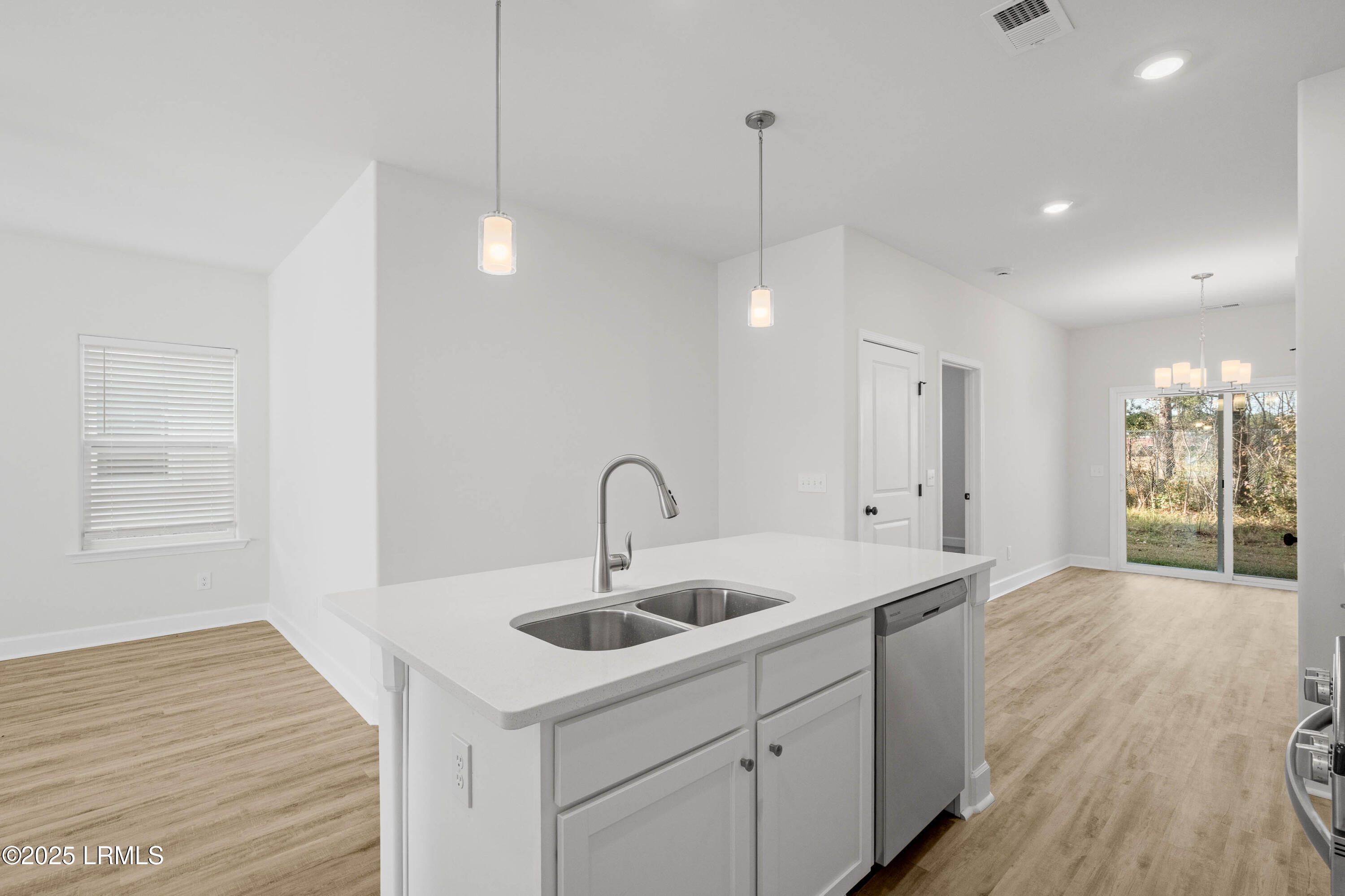 Ridgeland, South Carolina 29936, United States, 3 Bedrooms Bedrooms, ,3 BathroomsBathrooms,Residential,Active,212748