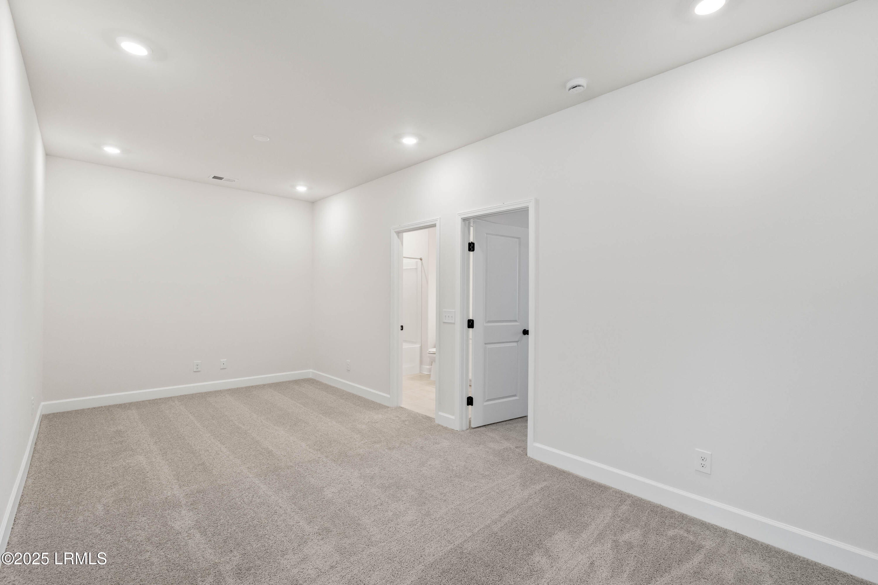 Ridgeland, South Carolina 29936, United States, 3 Bedrooms Bedrooms, ,3 BathroomsBathrooms,Residential,Active,212748