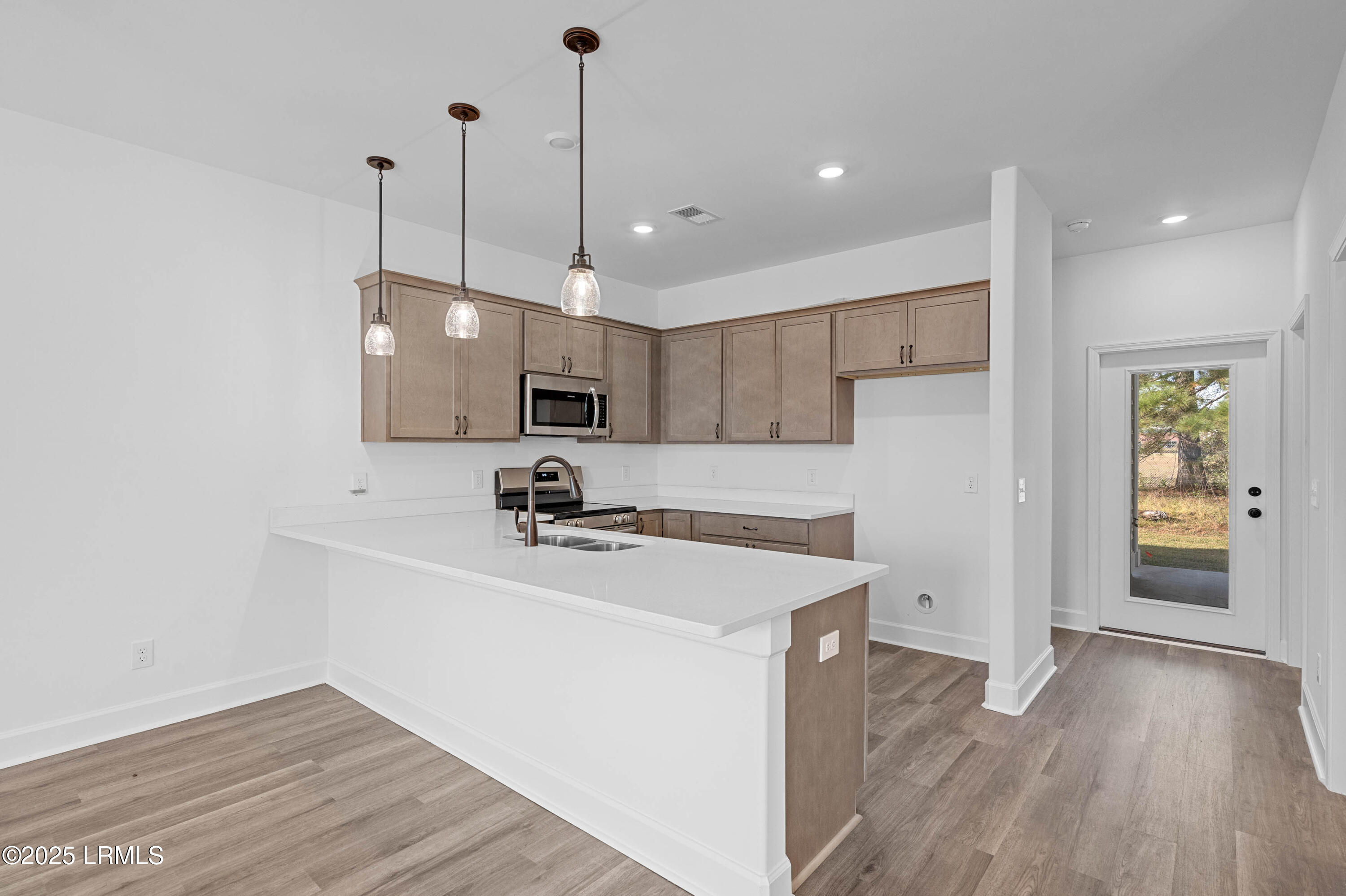 Ridgeland, South Carolina 29936, United States, 3 Bedrooms Bedrooms, ,3 BathroomsBathrooms,Residential,Active,76795