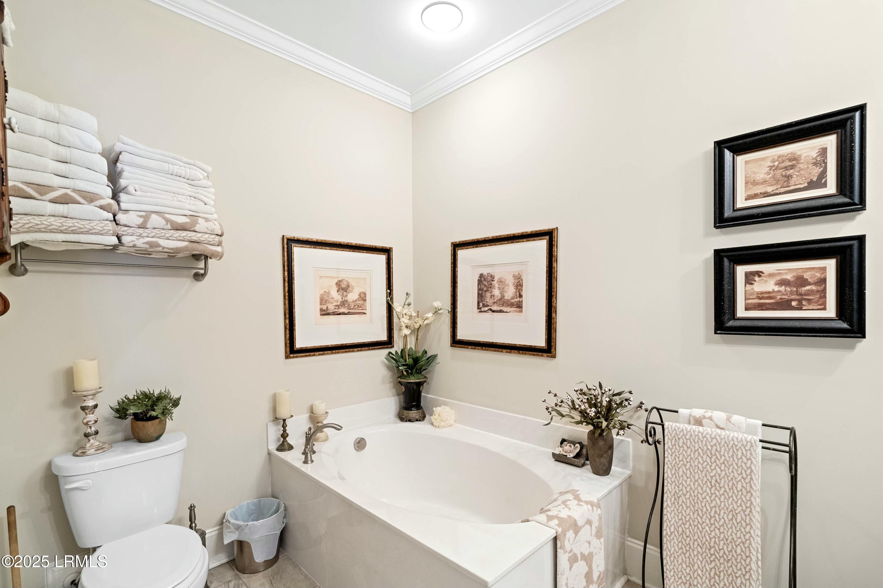 Beaufort, South Carolina 29902, United States, 2 Bedrooms Bedrooms, ,3 BathroomsBathrooms,Residential,Active,81355