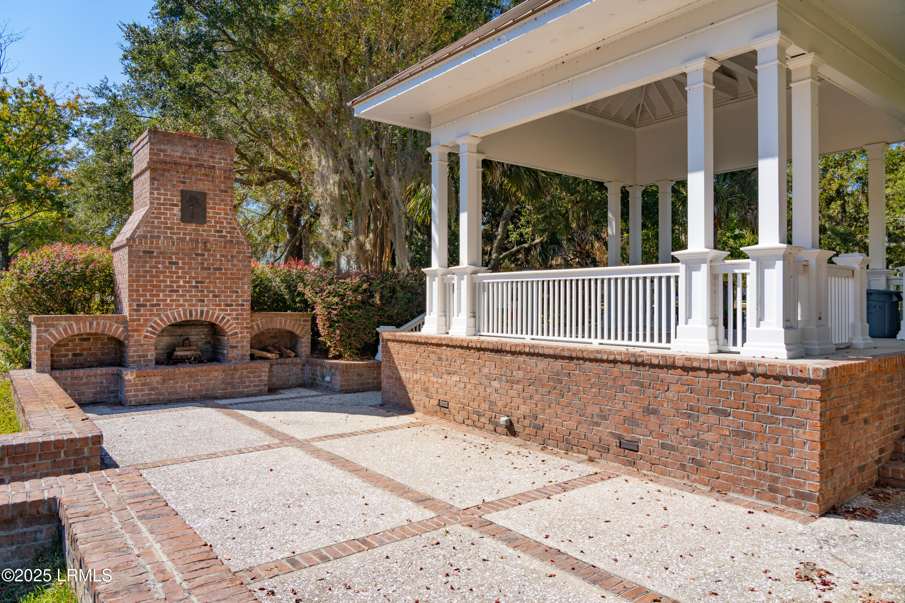 Beaufort, South Carolina 29907, United States, 4 Bedrooms Bedrooms, ,3 BathroomsBathrooms,Residential,Active,19438