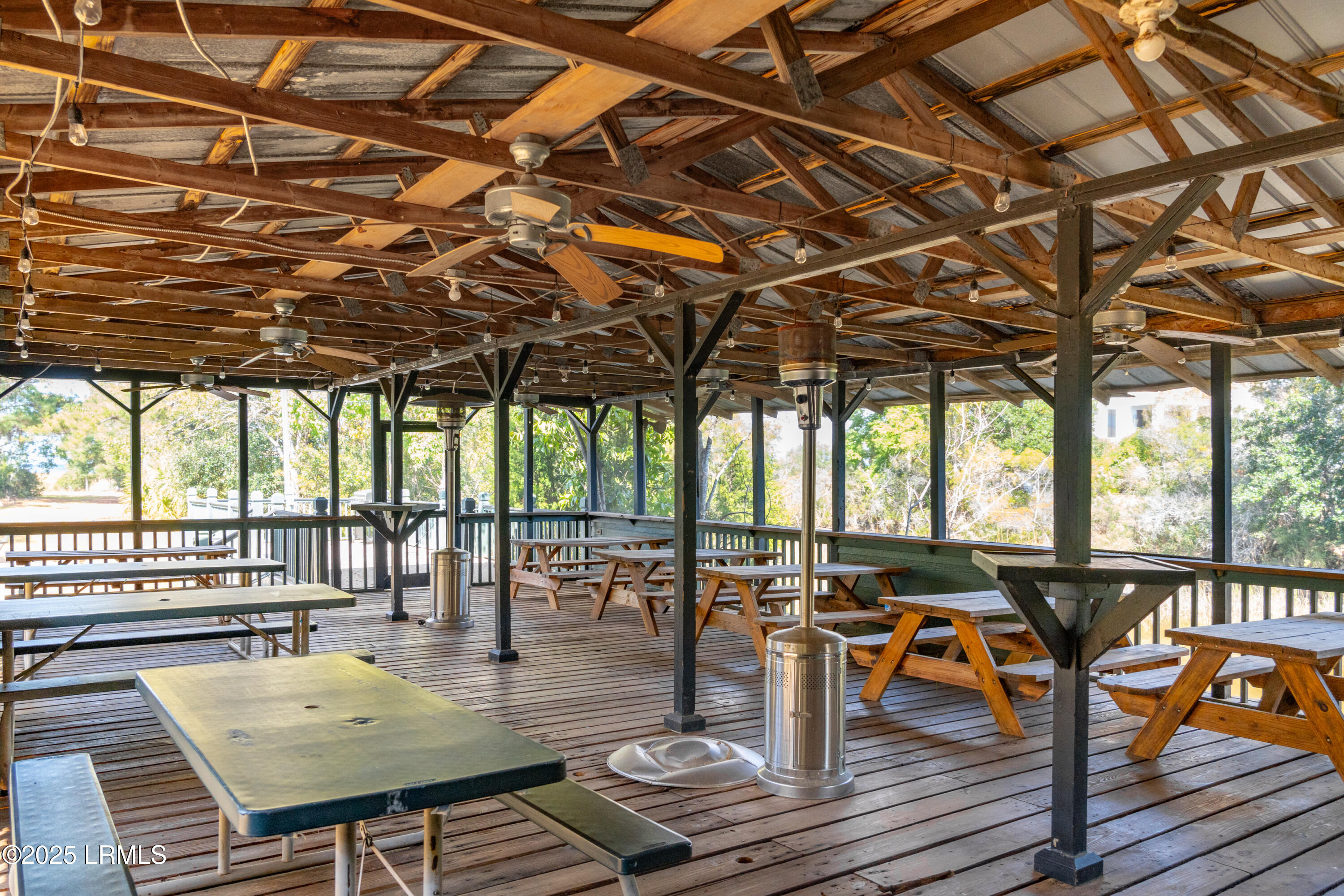 Beaufort, South Carolina 29907, United States, 4 Bedrooms Bedrooms, ,3 BathroomsBathrooms,Residential,Active,19438