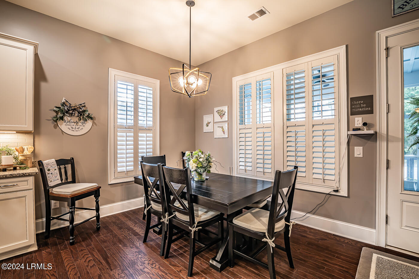 Beaufort, South Carolina 29907, United States, 4 Bedrooms Bedrooms, ,3 BathroomsBathrooms,Residential,Active,43836