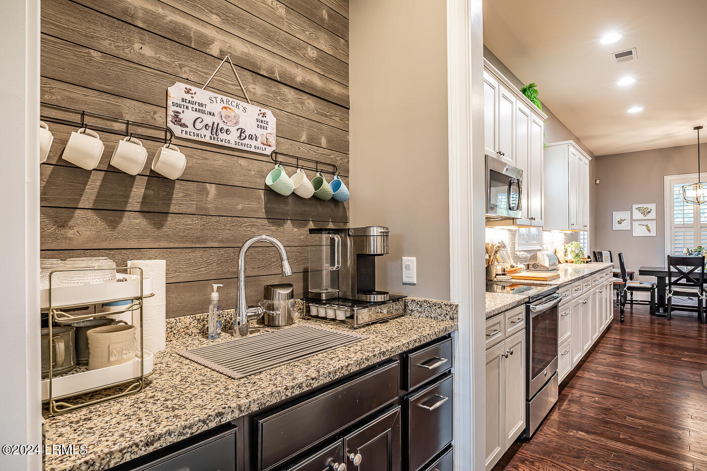 Beaufort, South Carolina 29907, United States, 4 Bedrooms Bedrooms, ,3 BathroomsBathrooms,Residential,Active,43836