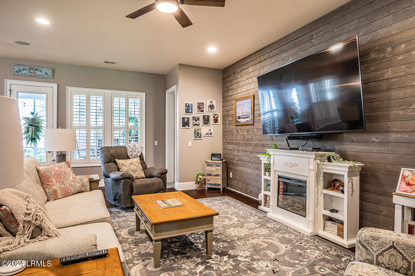 Beaufort, South Carolina 29907, United States, 4 Bedrooms Bedrooms, ,3 BathroomsBathrooms,Residential,Active,43836