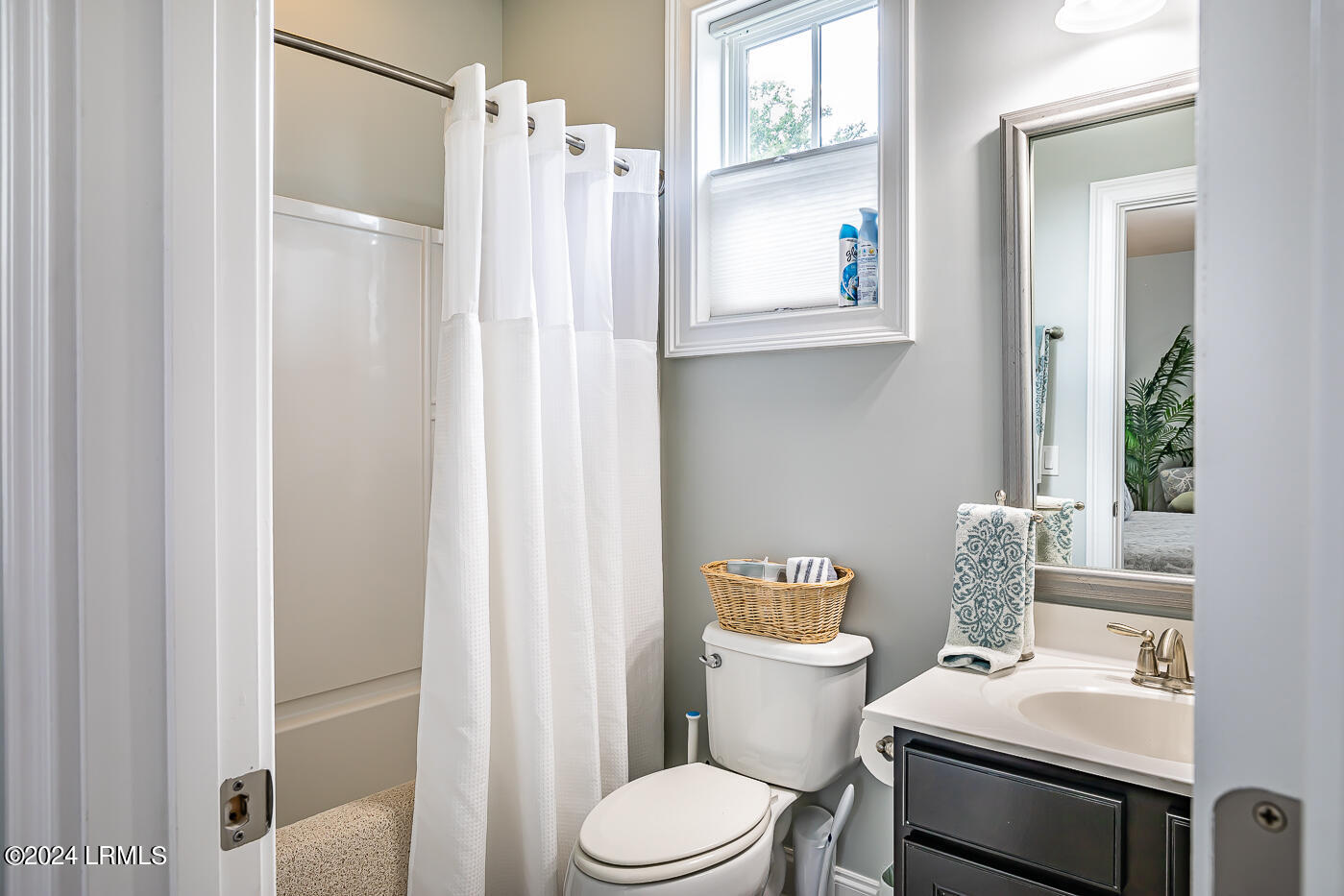 Beaufort, South Carolina 29907, United States, 4 Bedrooms Bedrooms, ,3 BathroomsBathrooms,Residential,Active,43836