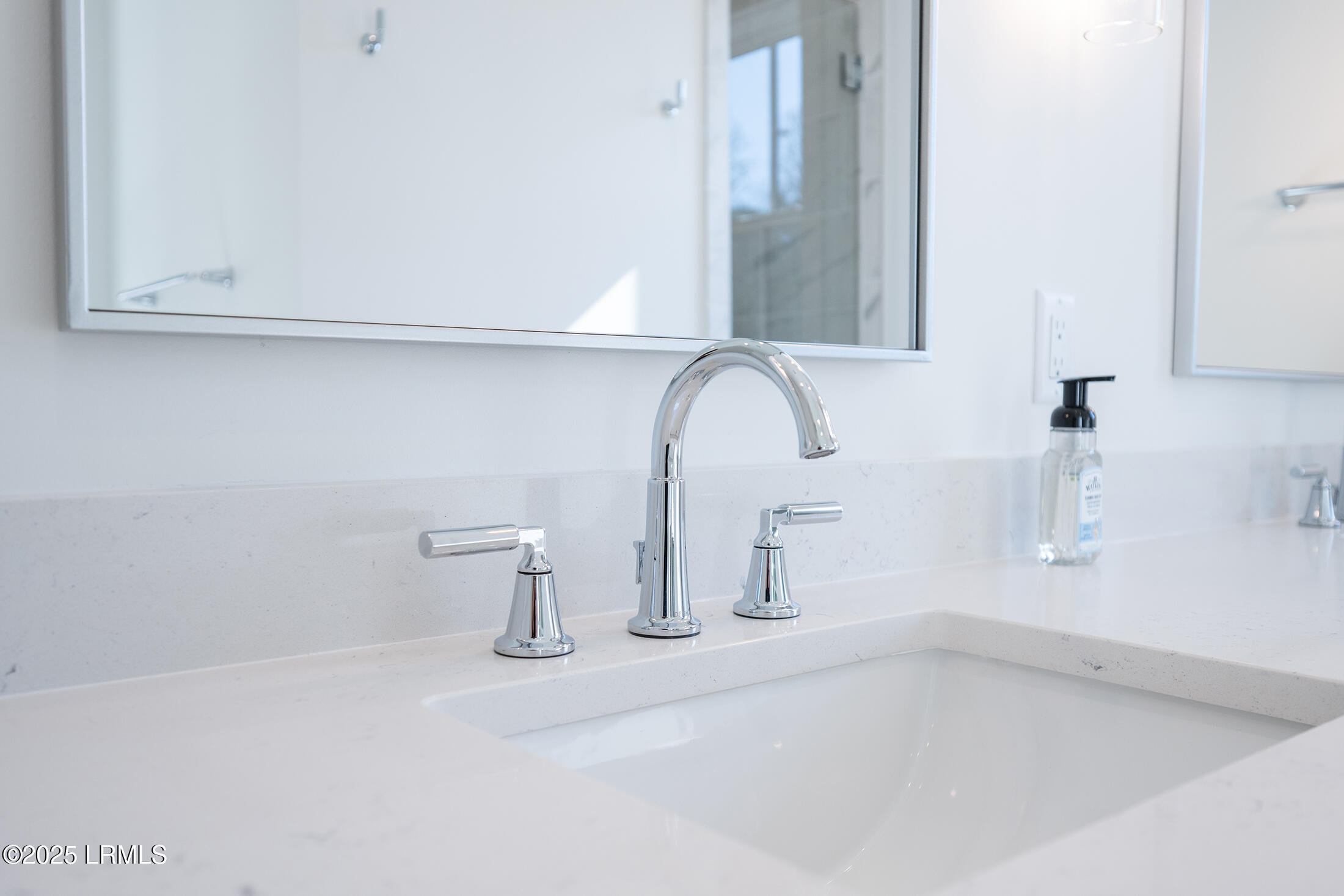 Beaufort, South Carolina 29907, United States, 4 Bedrooms Bedrooms, ,4 BathroomsBathrooms,Residential,Active,55479