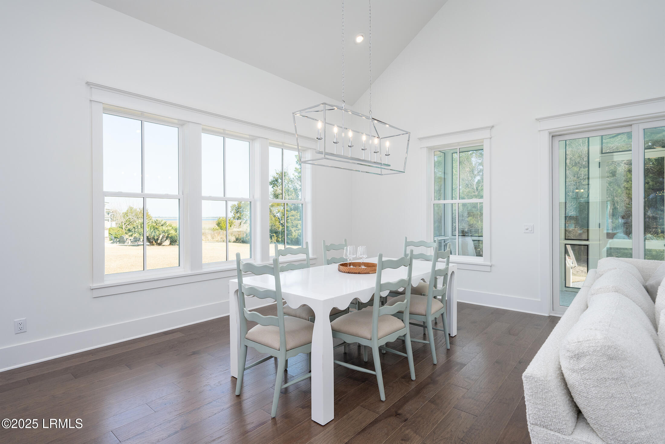 Beaufort, South Carolina 29907, United States, 4 Bedrooms Bedrooms, ,4 BathroomsBathrooms,Residential,Active,55479