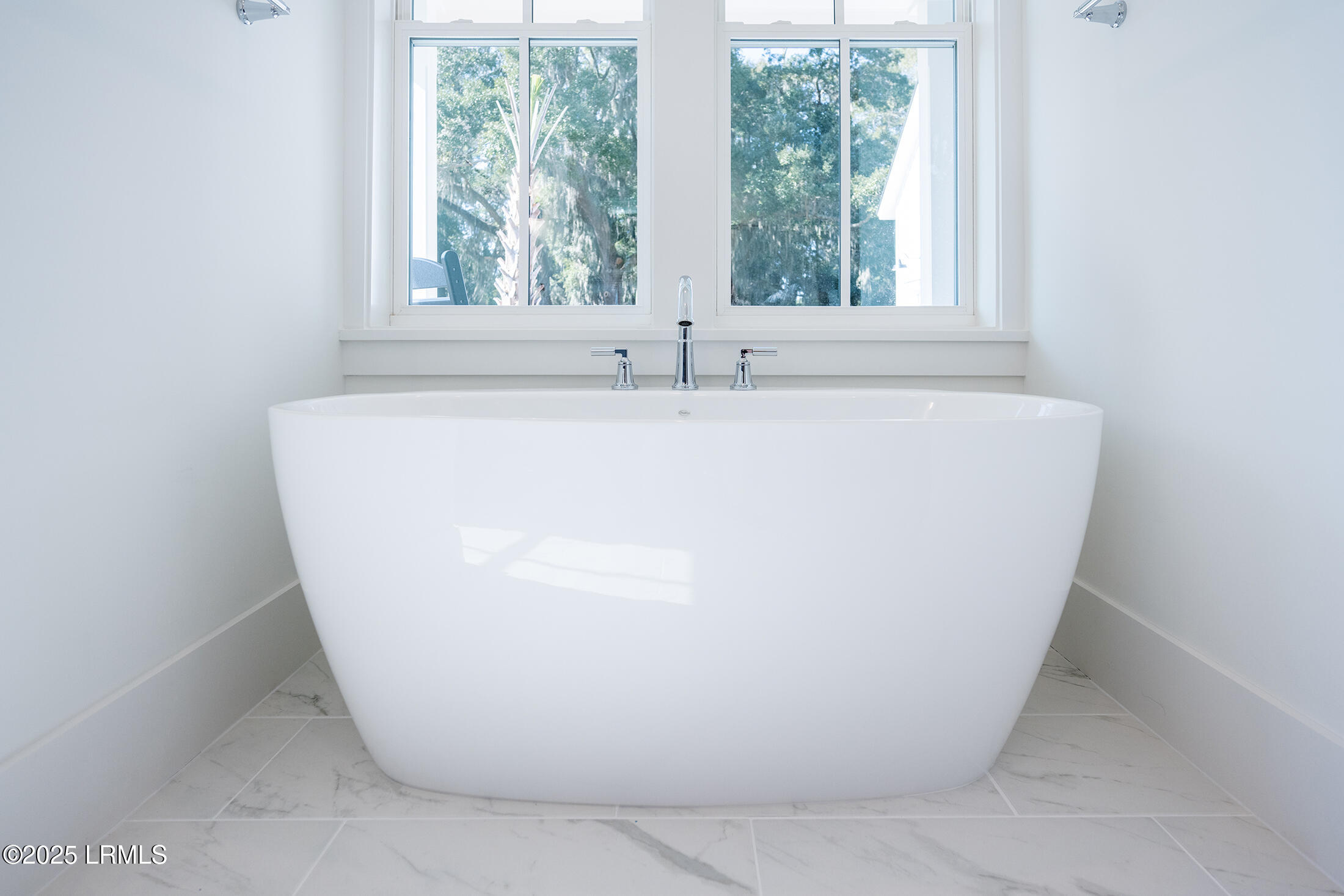 Beaufort, South Carolina 29907, United States, 4 Bedrooms Bedrooms, ,4 BathroomsBathrooms,Residential,Active,55479