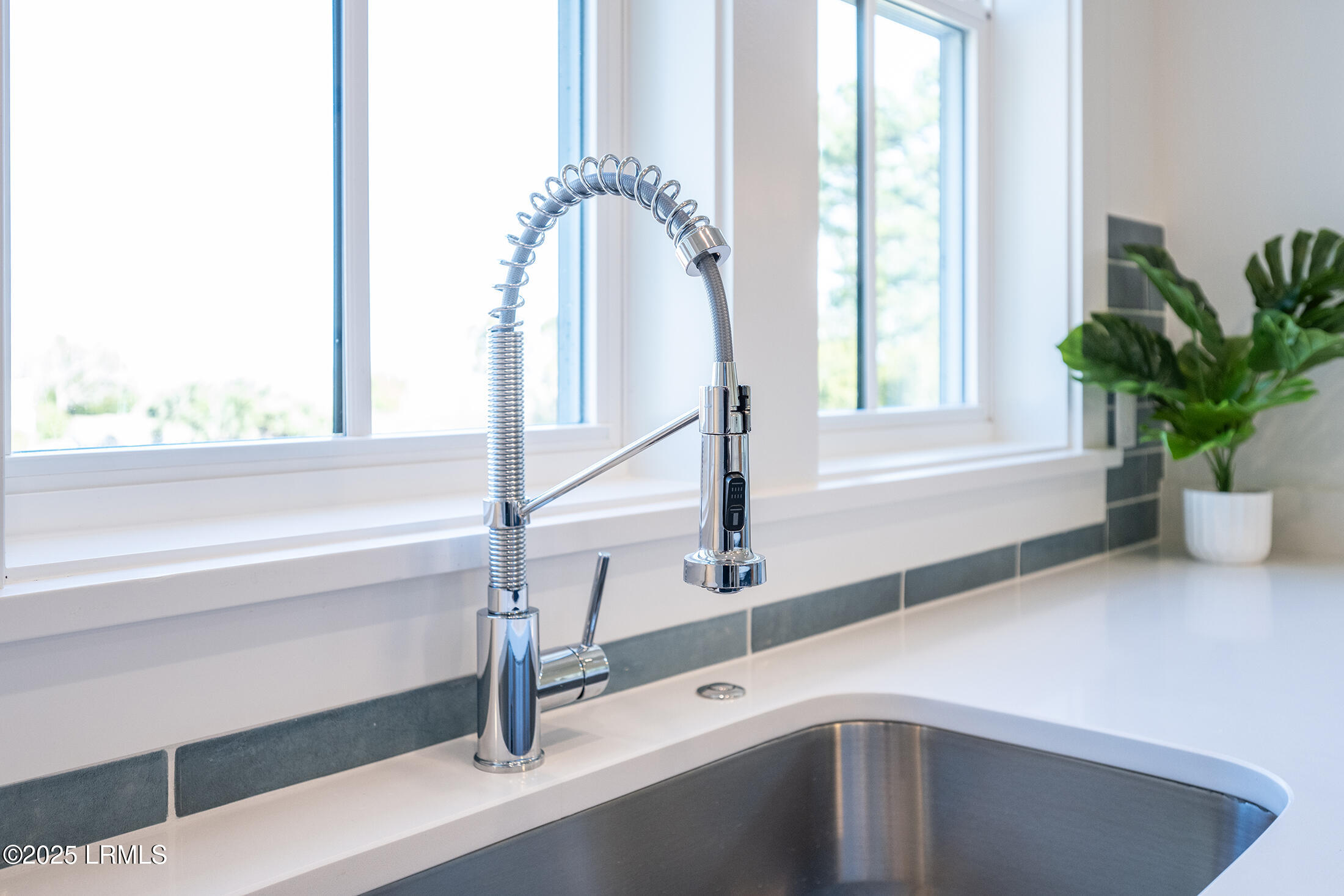 Beaufort, South Carolina 29907, United States, 4 Bedrooms Bedrooms, ,4 BathroomsBathrooms,Residential,Active,55479