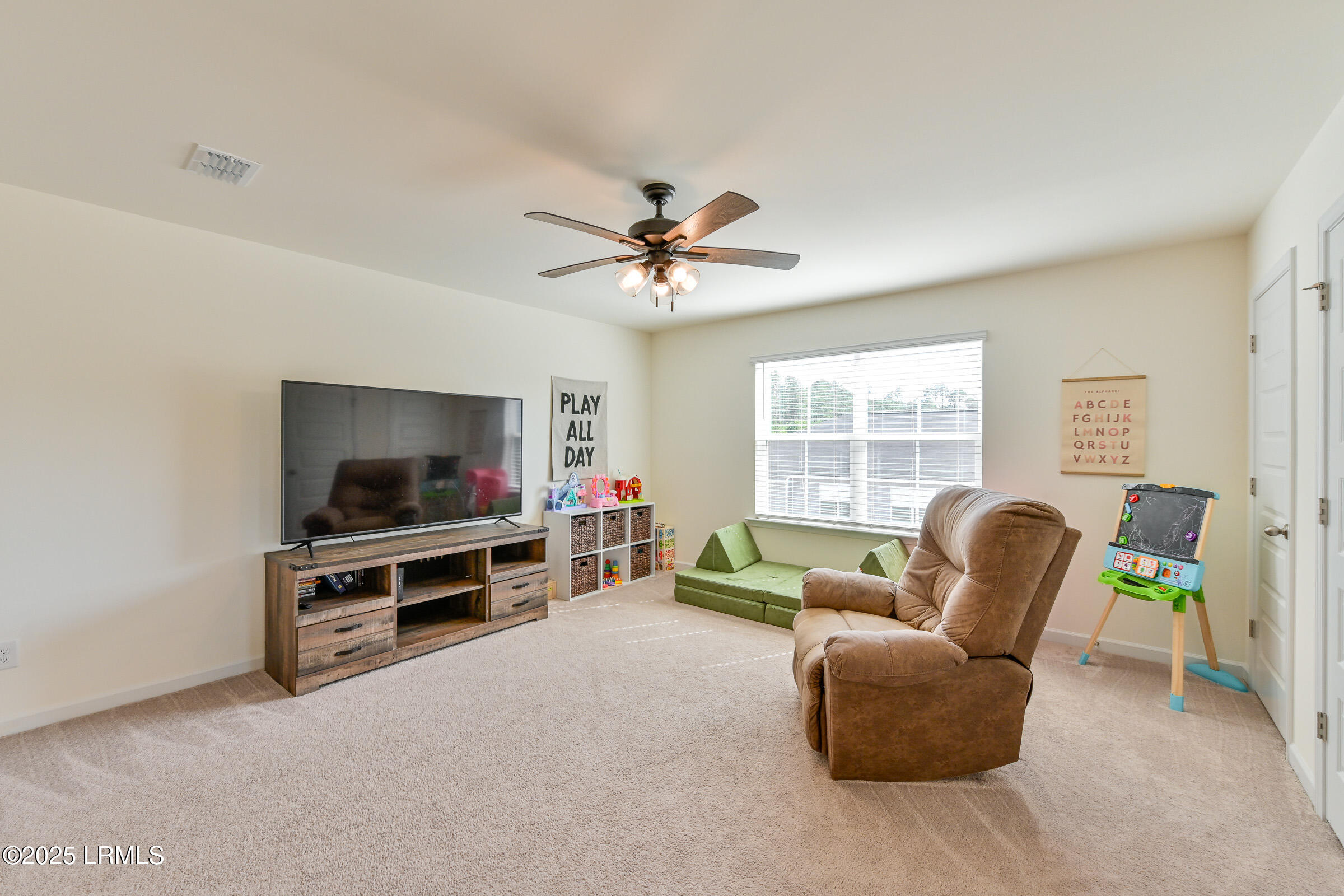 Bluffton, South Carolina 29910, United States, 4 Bedrooms Bedrooms, ,3 BathroomsBathrooms,Residential,Active,6565