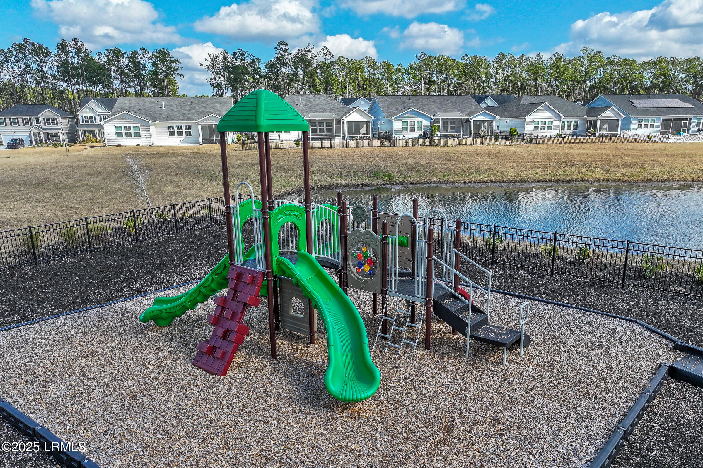 Bluffton, South Carolina 29910, United States, 4 Bedrooms Bedrooms, ,3 BathroomsBathrooms,Residential,Active,6565