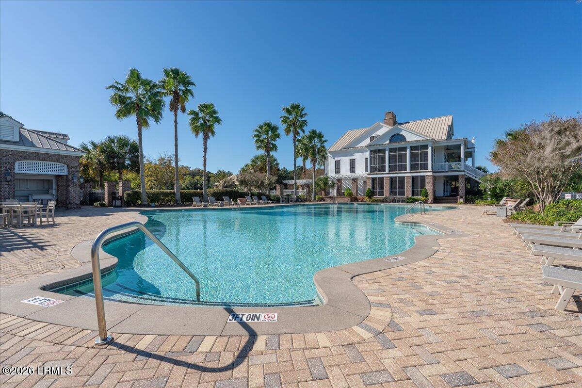 2 Woodland Ridge Circle