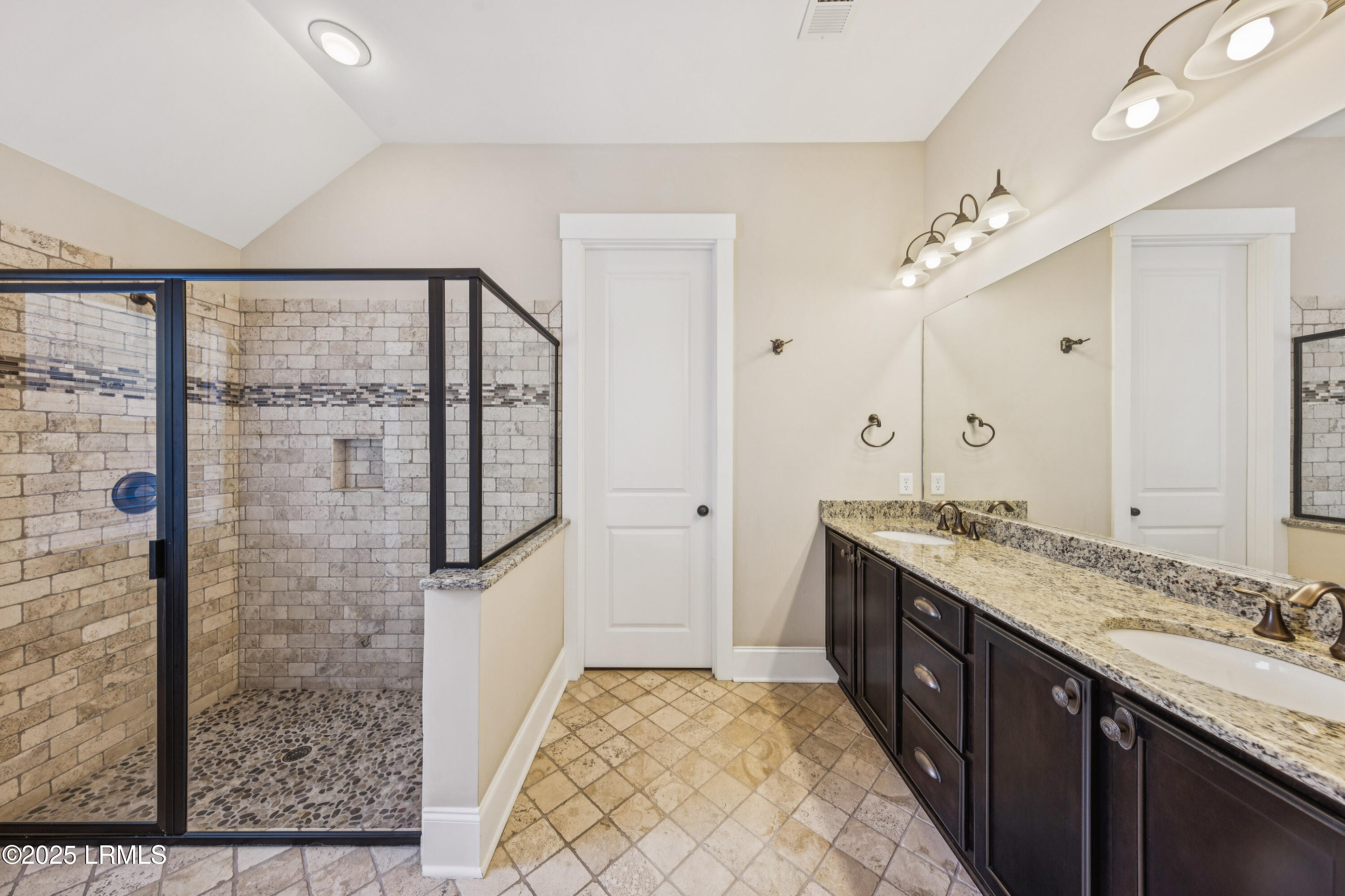 Bluffton, South Carolina 29910, United States, 2 Bedrooms Bedrooms, ,2 BathroomsBathrooms,Residential,Active,147629