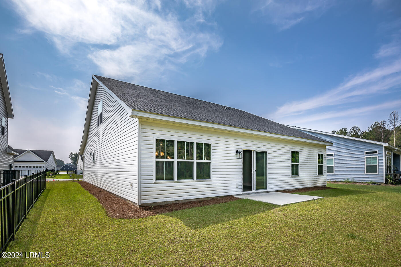 Ridgeland, South Carolina 29936, United States, 4 Bedrooms Bedrooms, ,3 BathroomsBathrooms,Residential,Pending,69780