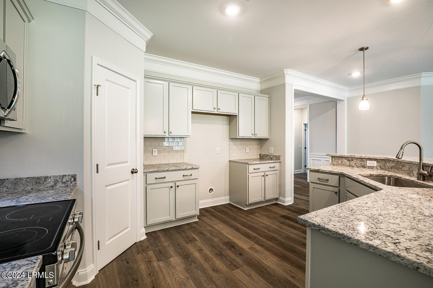 Ridgeland, South Carolina 29936, United States, 4 Bedrooms Bedrooms, ,3 BathroomsBathrooms,Residential,Pending,69780