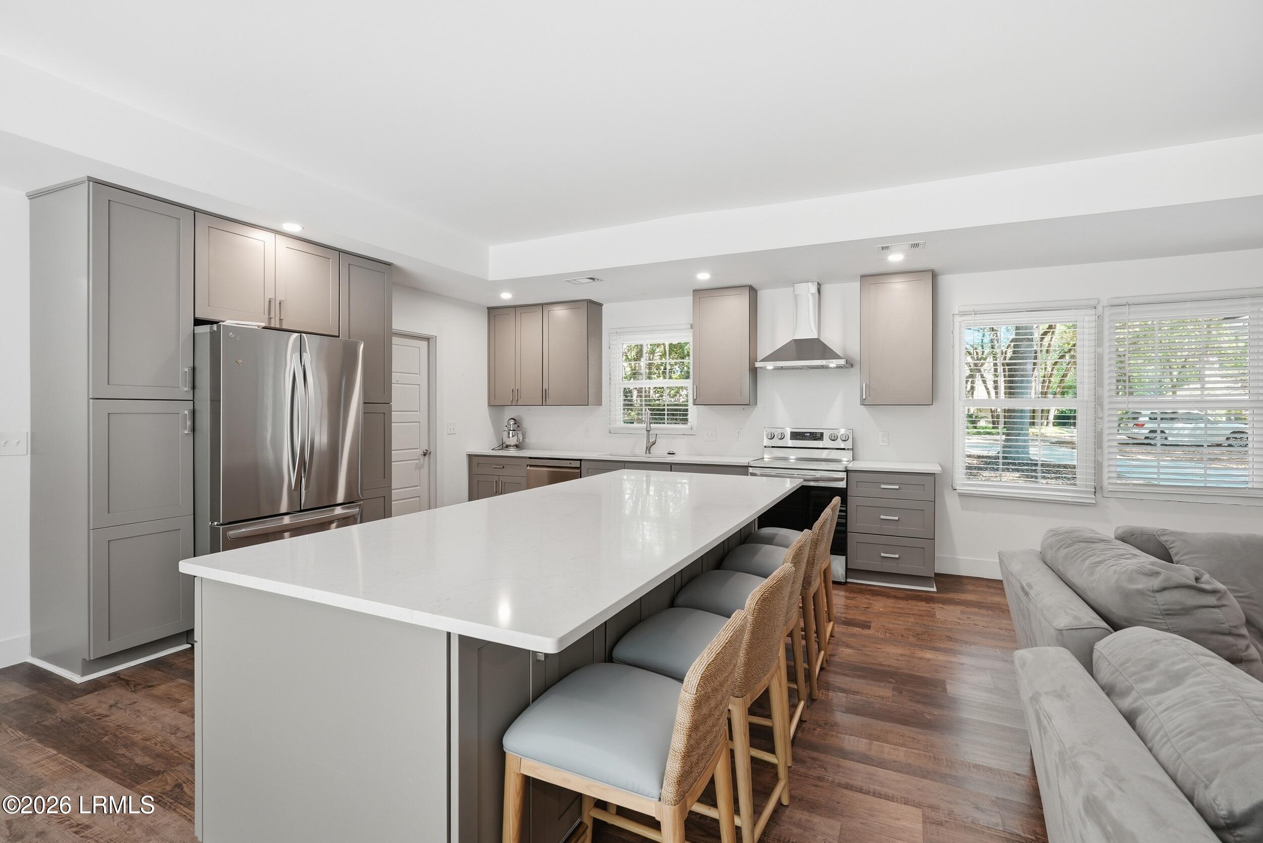 6 Audubon Place