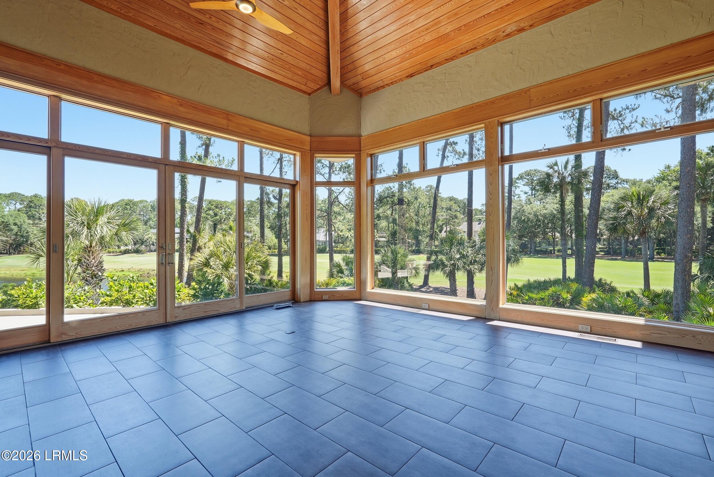 14 Mckays Point Road