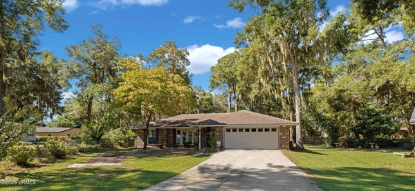 8 ORANGE CT, PORT ROYAL, SC 29935 - Image c110e32aafc4e19075e0ea8590aa2d51/244774493