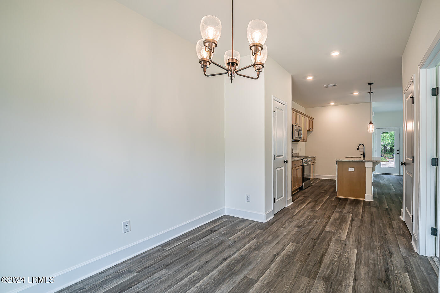 Ridgeland, South Carolina 29936, United States, 3 Bedrooms Bedrooms, ,4 BathroomsBathrooms,Residential,Active,244050