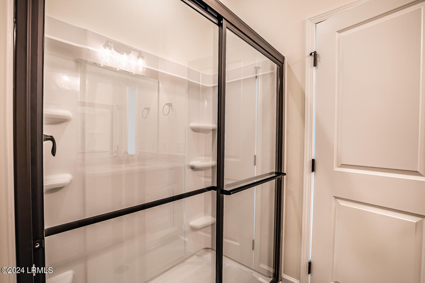 Ridgeland, South Carolina 29936, United States, 3 Bedrooms Bedrooms, ,4 BathroomsBathrooms,Residential,Active,244050