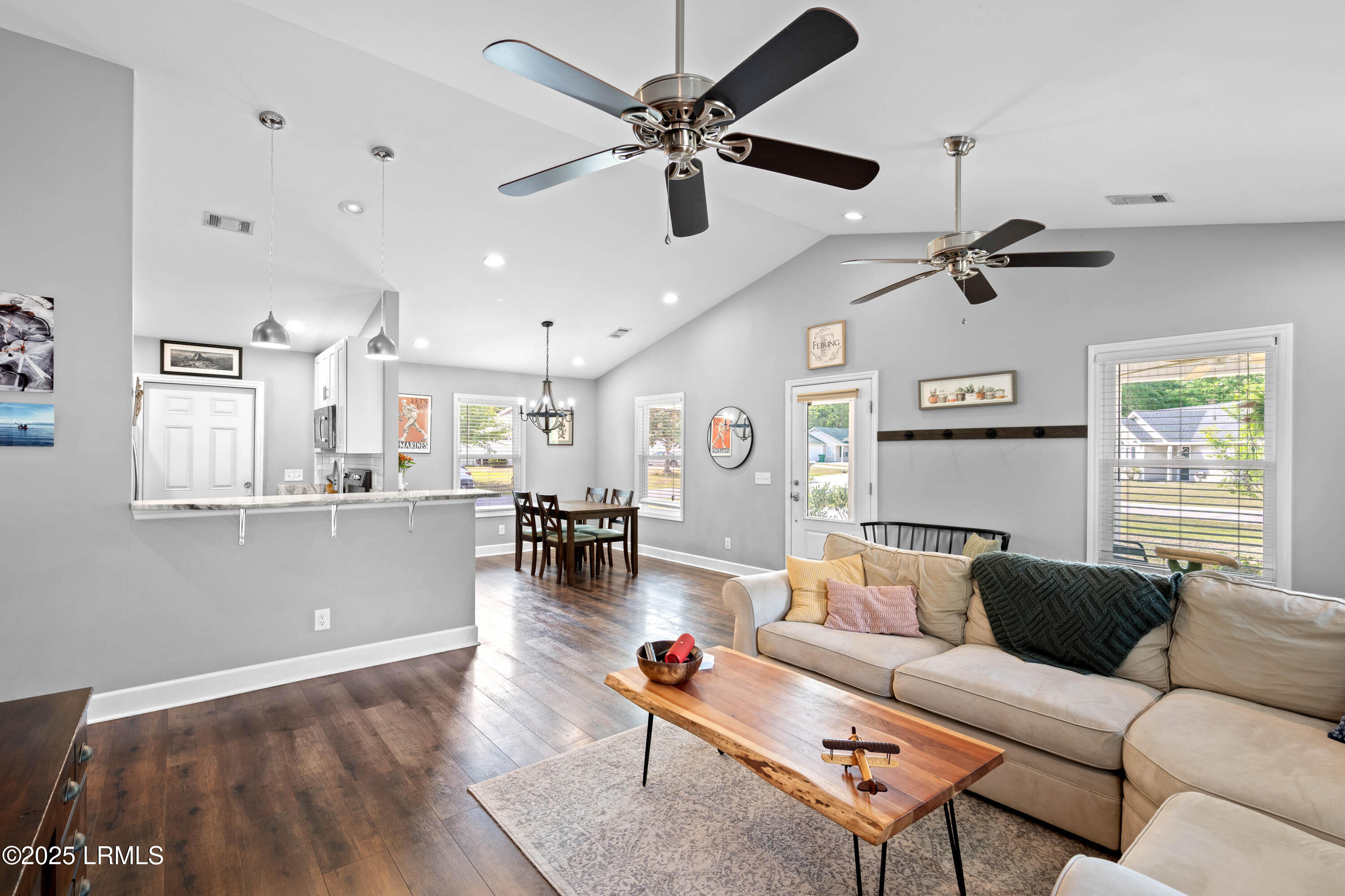 Beaufort, South Carolina 29907, United States, 3 Bedrooms Bedrooms, ,2 BathroomsBathrooms,Residential,Pending,116367