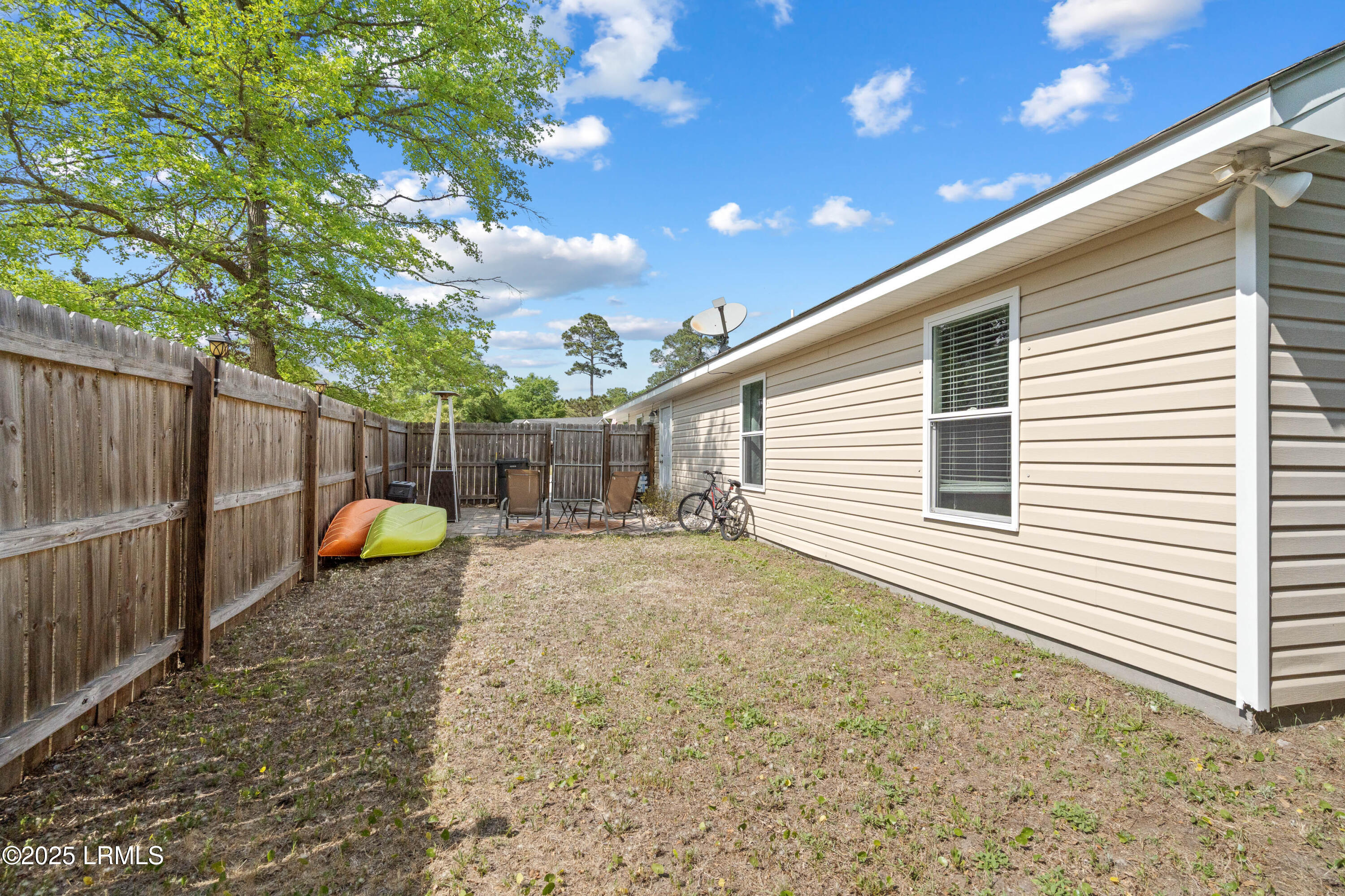 Beaufort, South Carolina 29907, United States, 3 Bedrooms Bedrooms, ,2 BathroomsBathrooms,Residential,Pending,116367