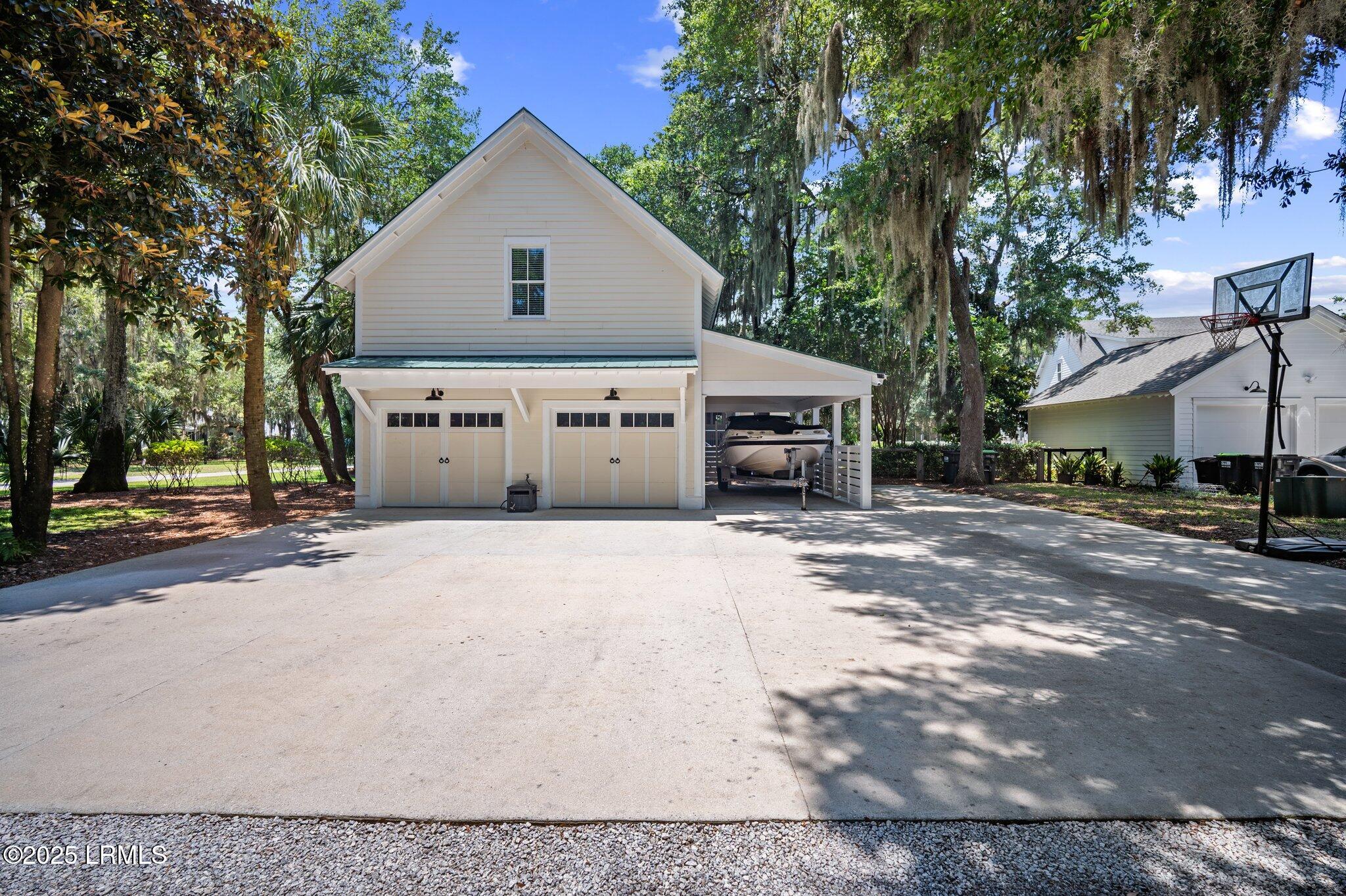 Beaufort, South Carolina 29907, United States, 5 Bedrooms Bedrooms, ,5 BathroomsBathrooms,Residential,Active,166486
