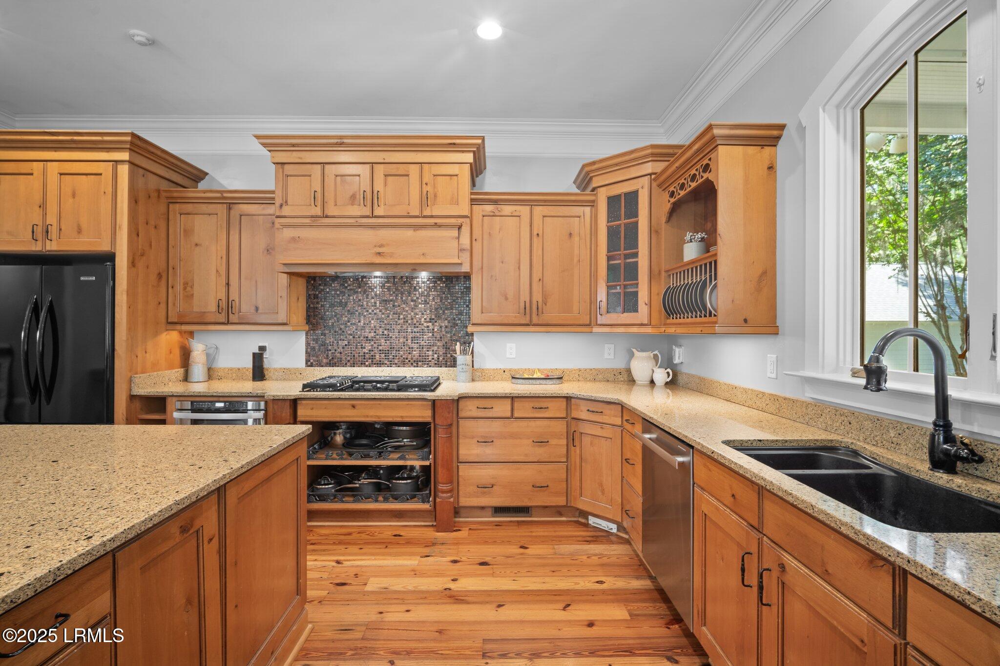 Beaufort, South Carolina 29907, United States, 5 Bedrooms Bedrooms, ,5 BathroomsBathrooms,Residential,Active,166486