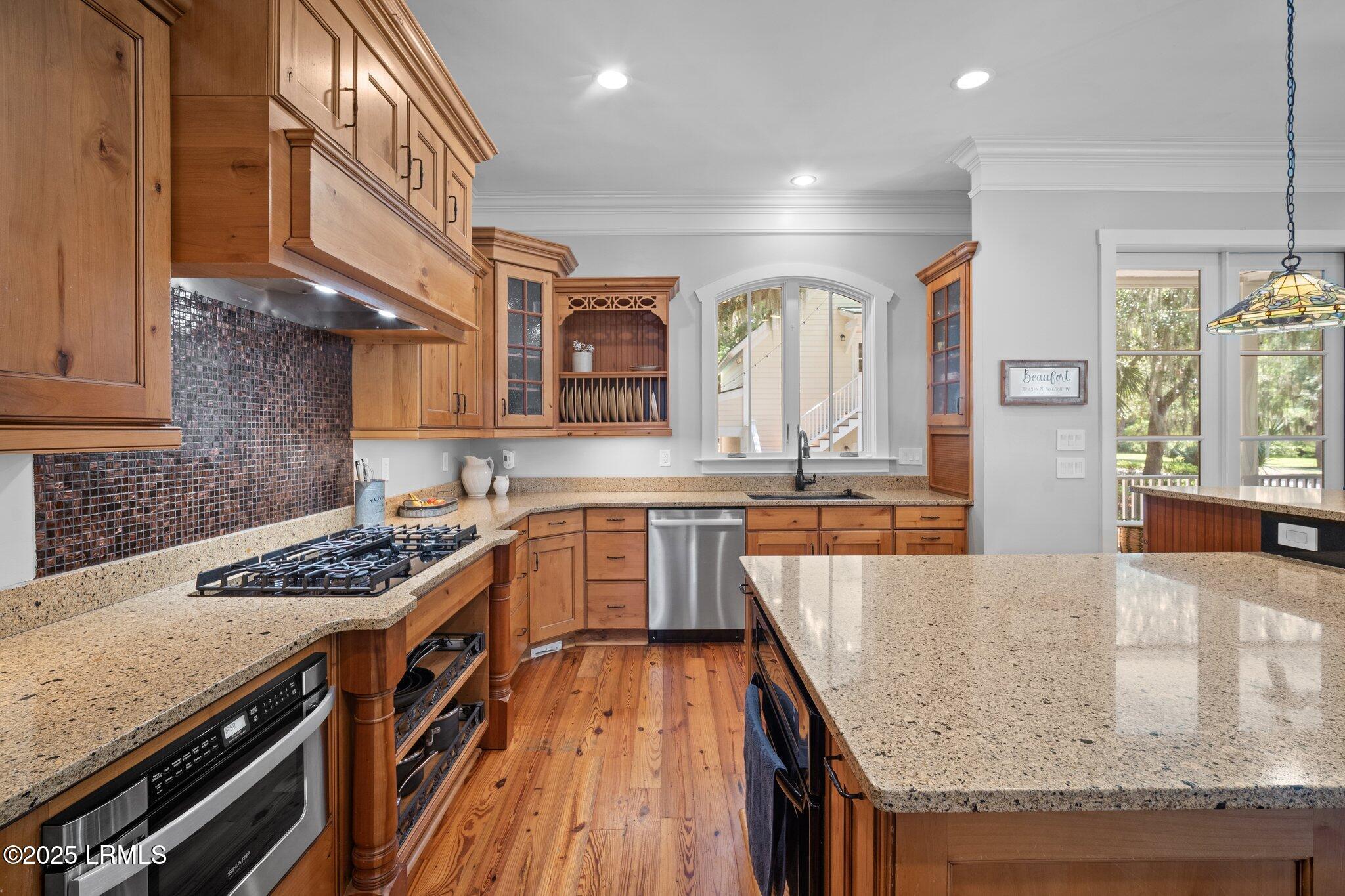 Beaufort, South Carolina 29907, United States, 5 Bedrooms Bedrooms, ,5 BathroomsBathrooms,Residential,Active,166486