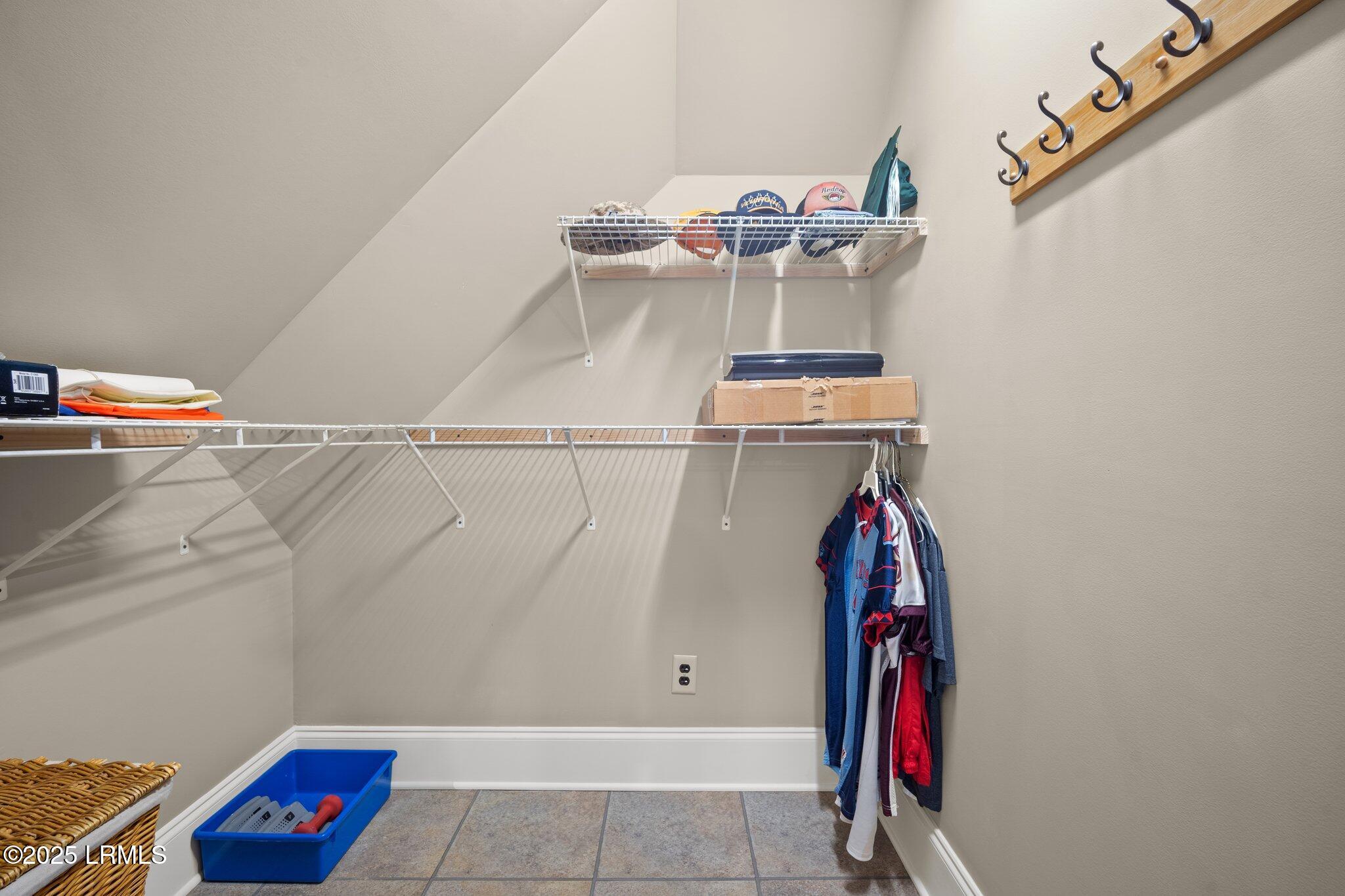 Beaufort, South Carolina 29907, United States, 5 Bedrooms Bedrooms, ,5 BathroomsBathrooms,Residential,Active,166486