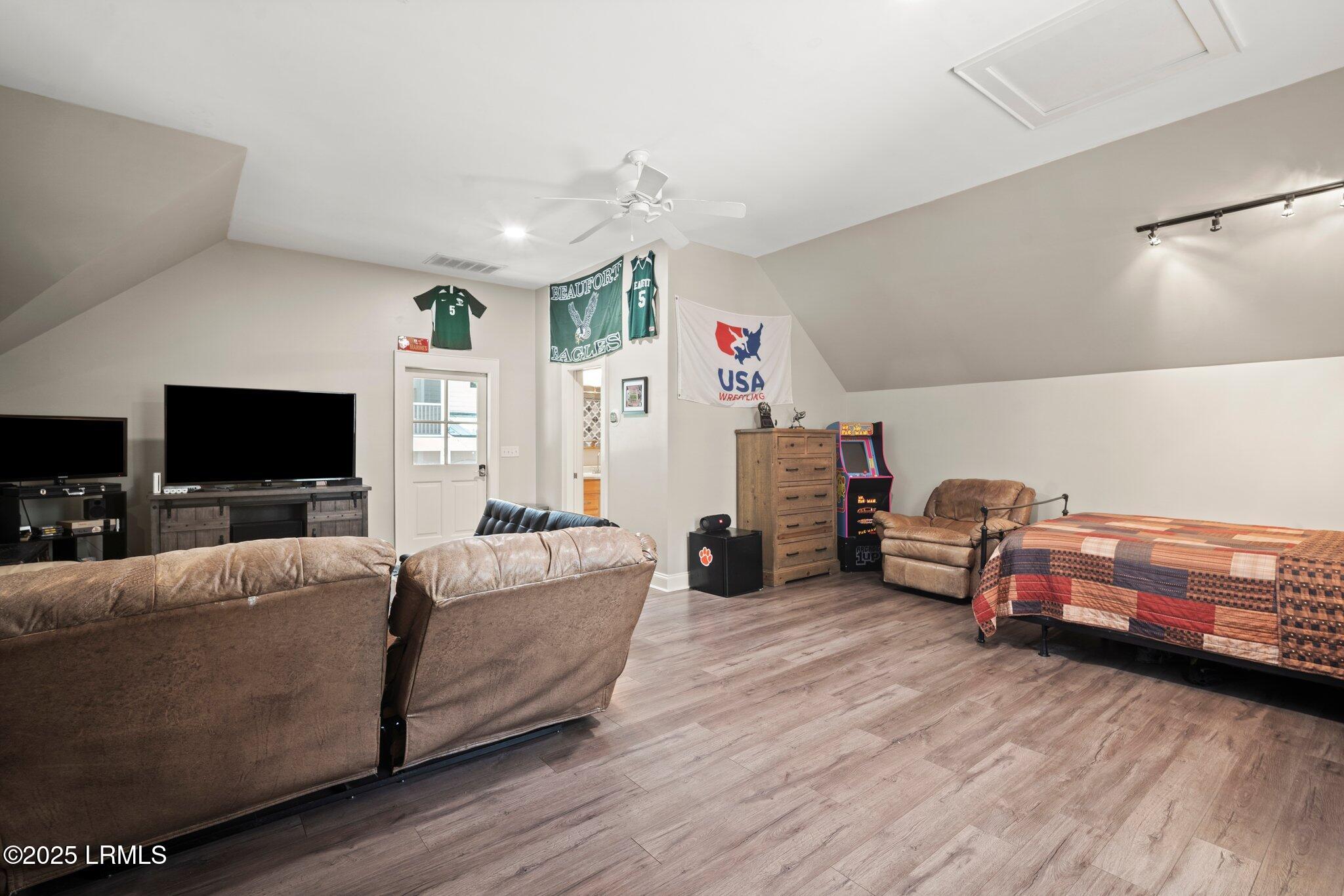 Beaufort, South Carolina 29907, United States, 5 Bedrooms Bedrooms, ,5 BathroomsBathrooms,Residential,Active,166486