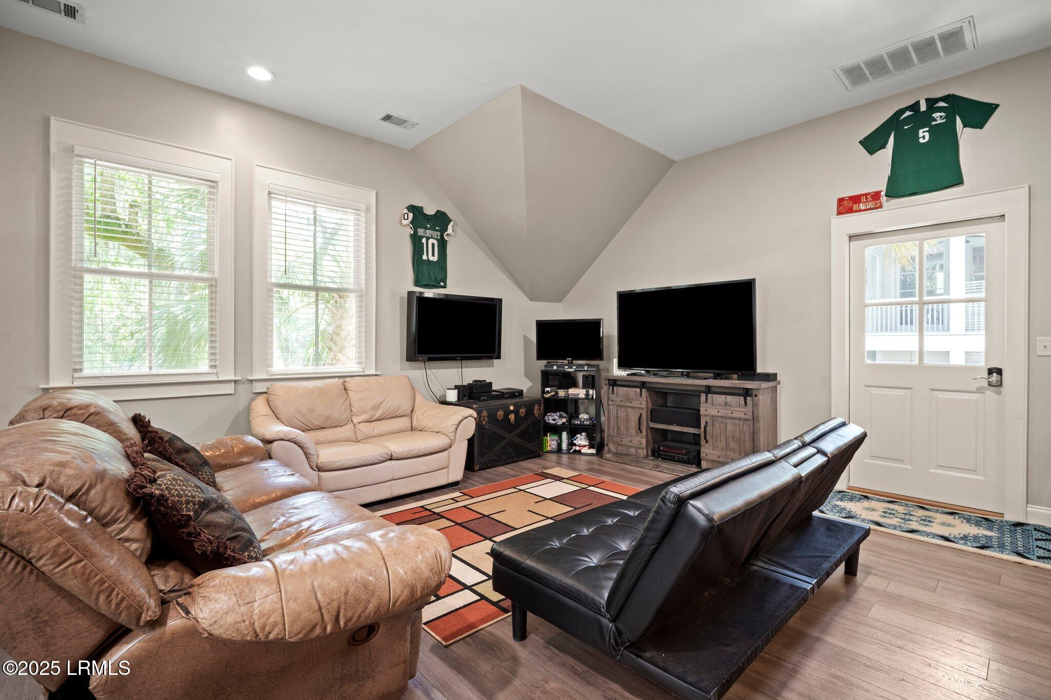 Beaufort, South Carolina 29907, United States, 5 Bedrooms Bedrooms, ,5 BathroomsBathrooms,Residential,Active,166486