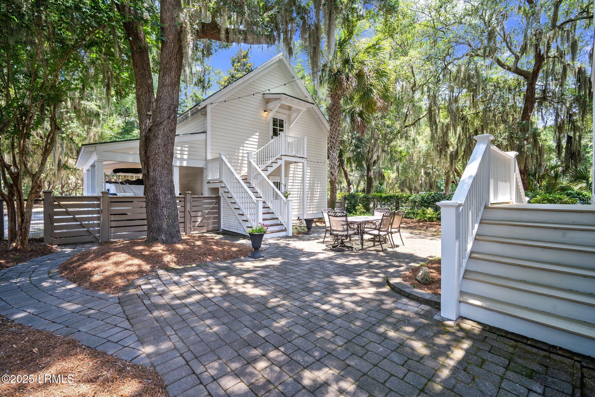 Beaufort, South Carolina 29907, United States, 5 Bedrooms Bedrooms, ,5 BathroomsBathrooms,Residential,Active,166486
