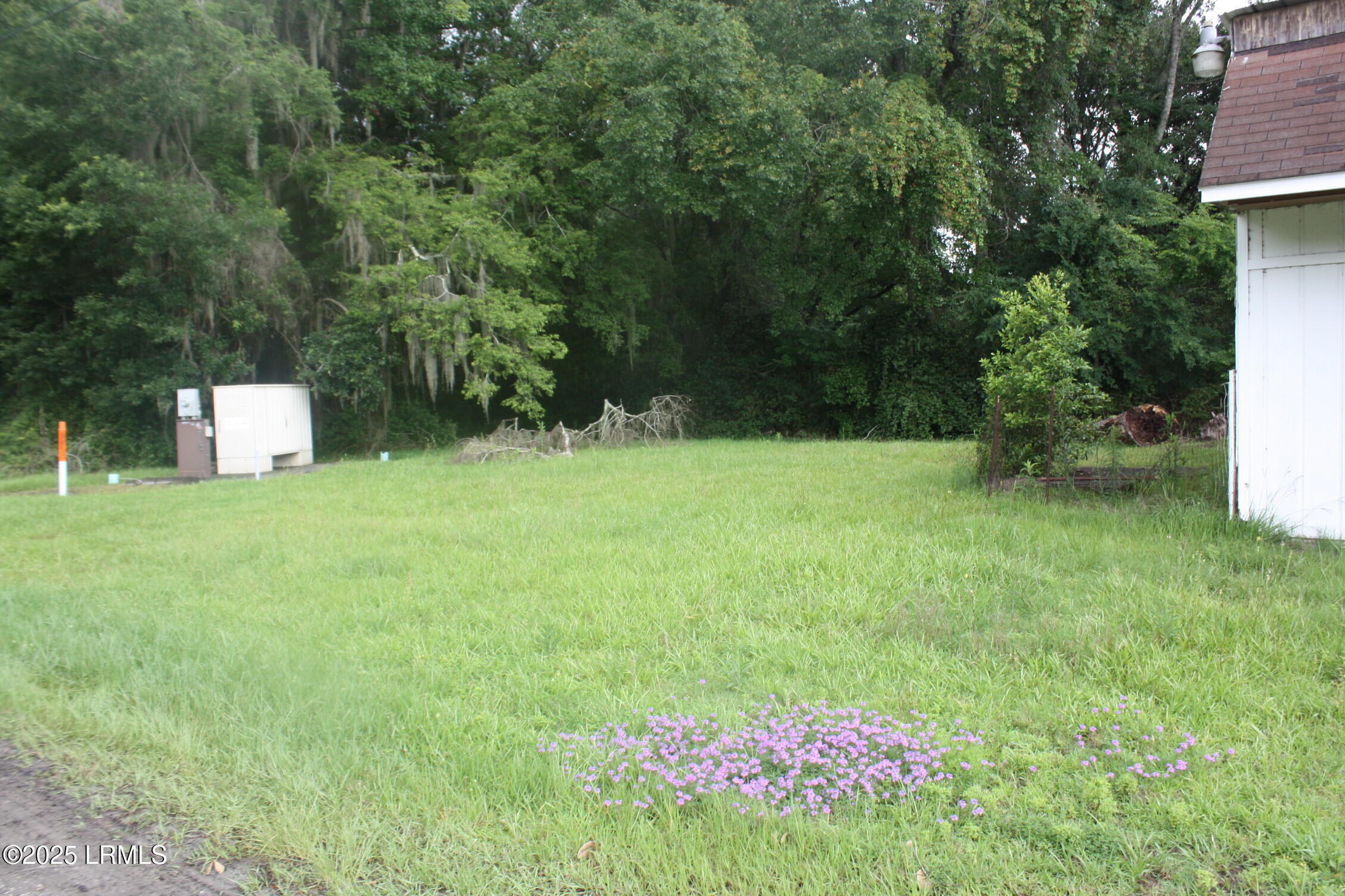 6883 W Frontage Road