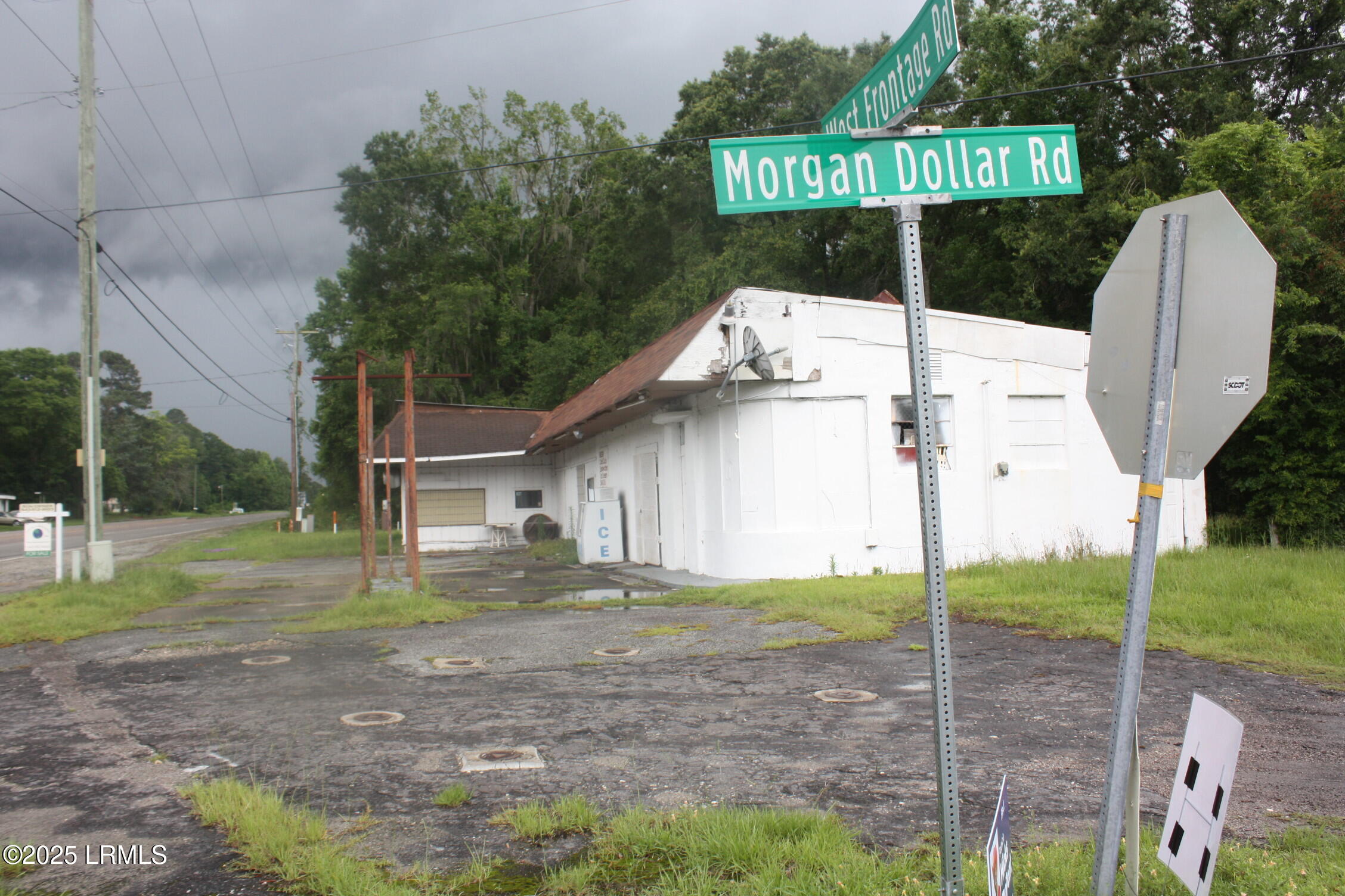 6883 W Frontage Road