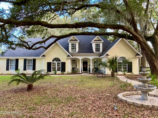 28 BARNWELL DR, BEAUFORT, SC 29907 - Image d6e800a2cf853fde1dedea0d3b7c0362/1107384021