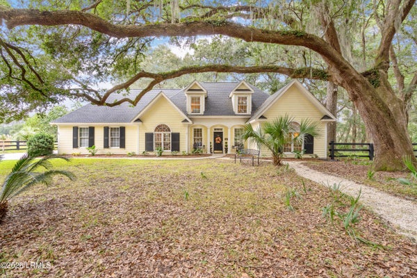 28 BARNWELL DR, BEAUFORT, SC 29907 - Image d6e800a2cf853fde1dedea0d3b7c0362/1124157834