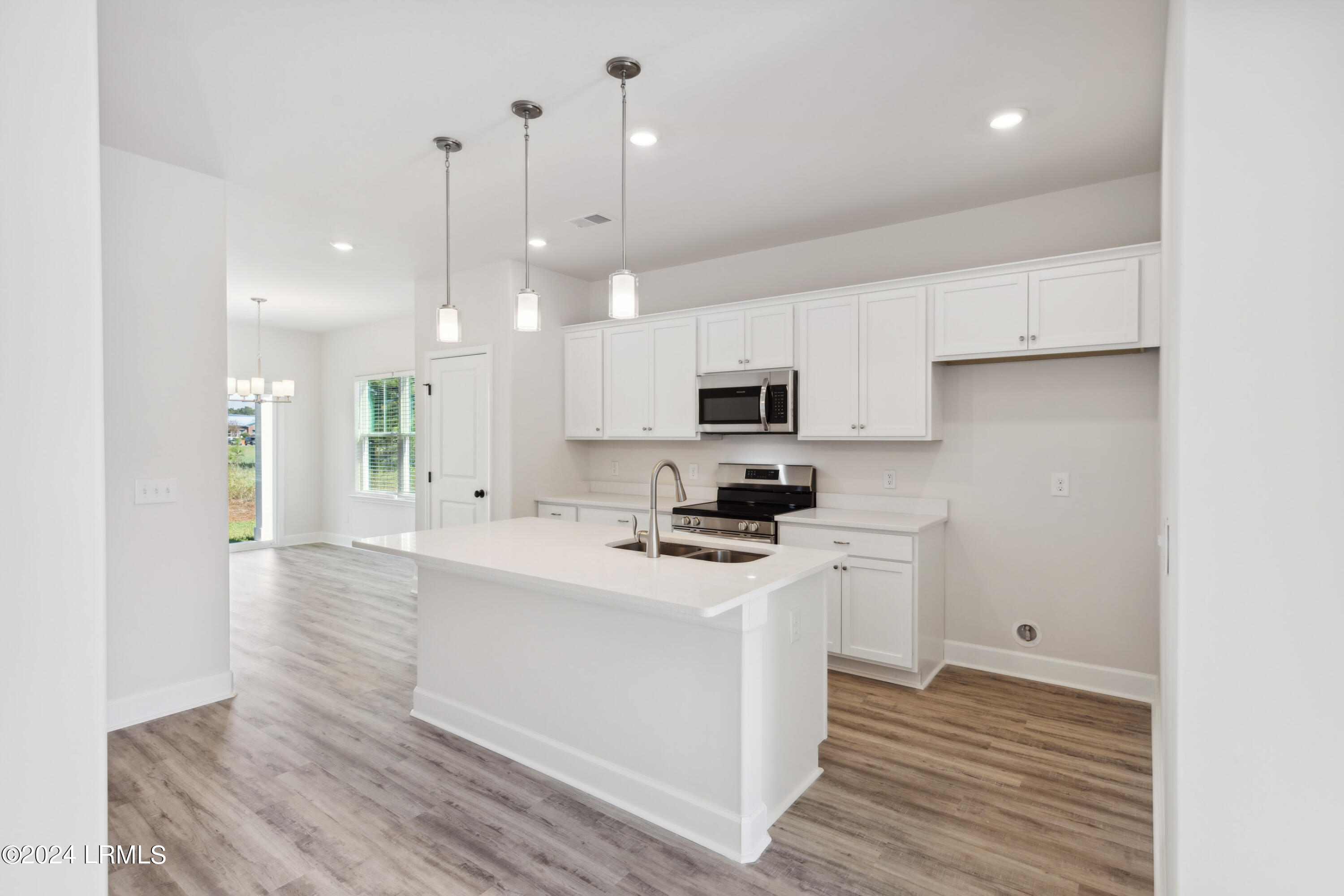 Ridgeland, South Carolina 29936, United States, 3 Bedrooms Bedrooms, ,3 BathroomsBathrooms,Residential,Active,38514