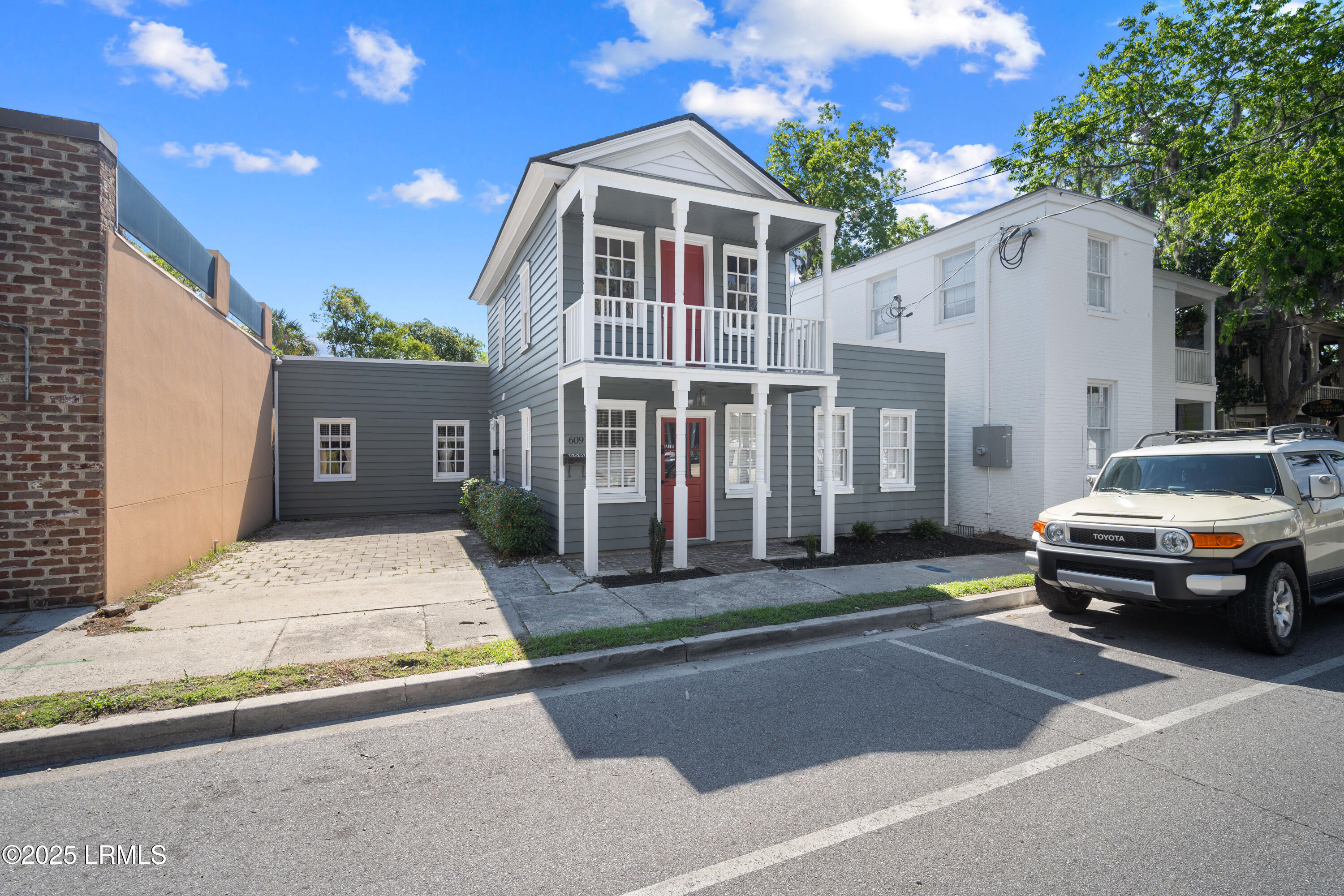 609 Carteret Street