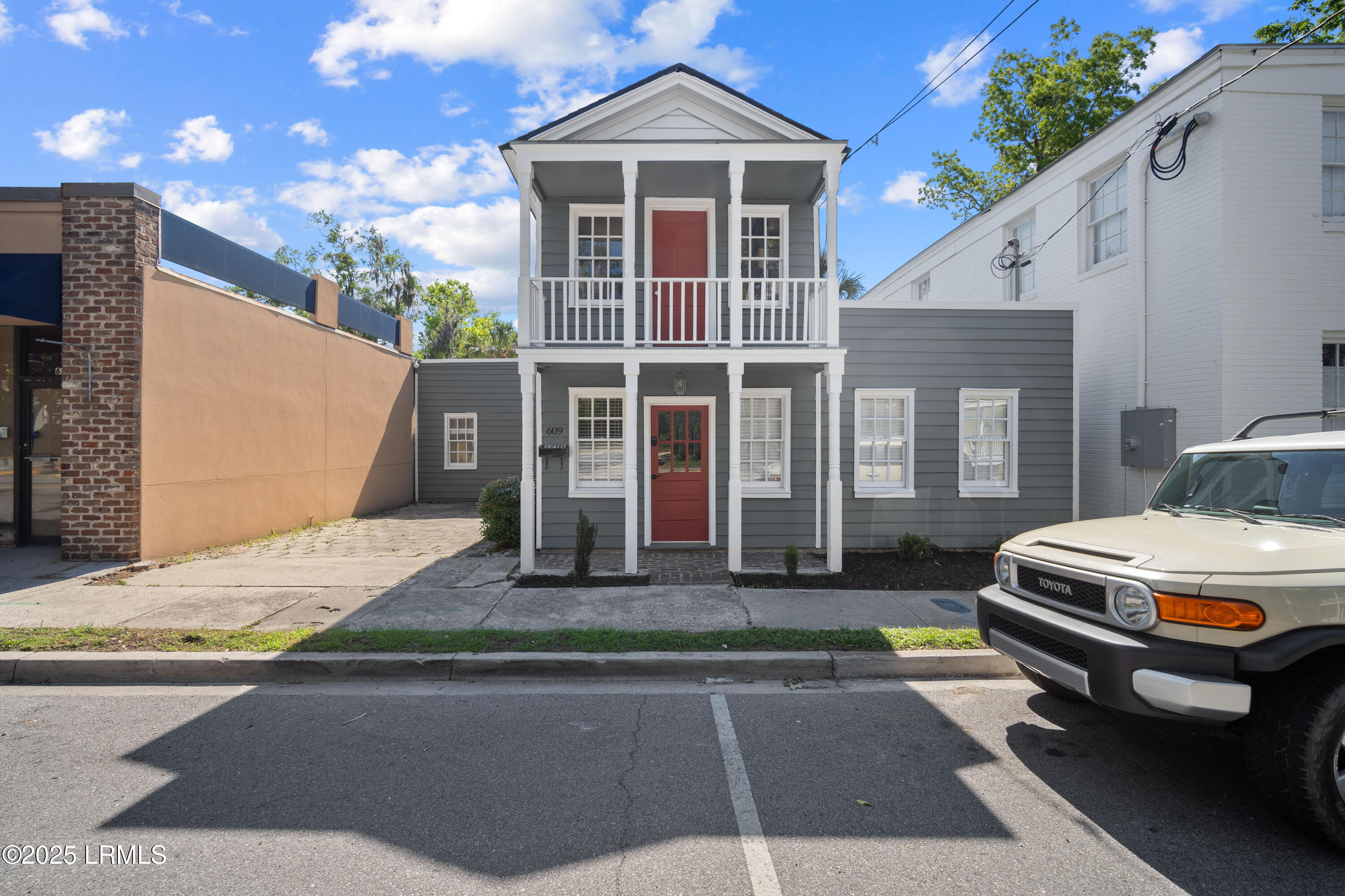 609 Carteret Street