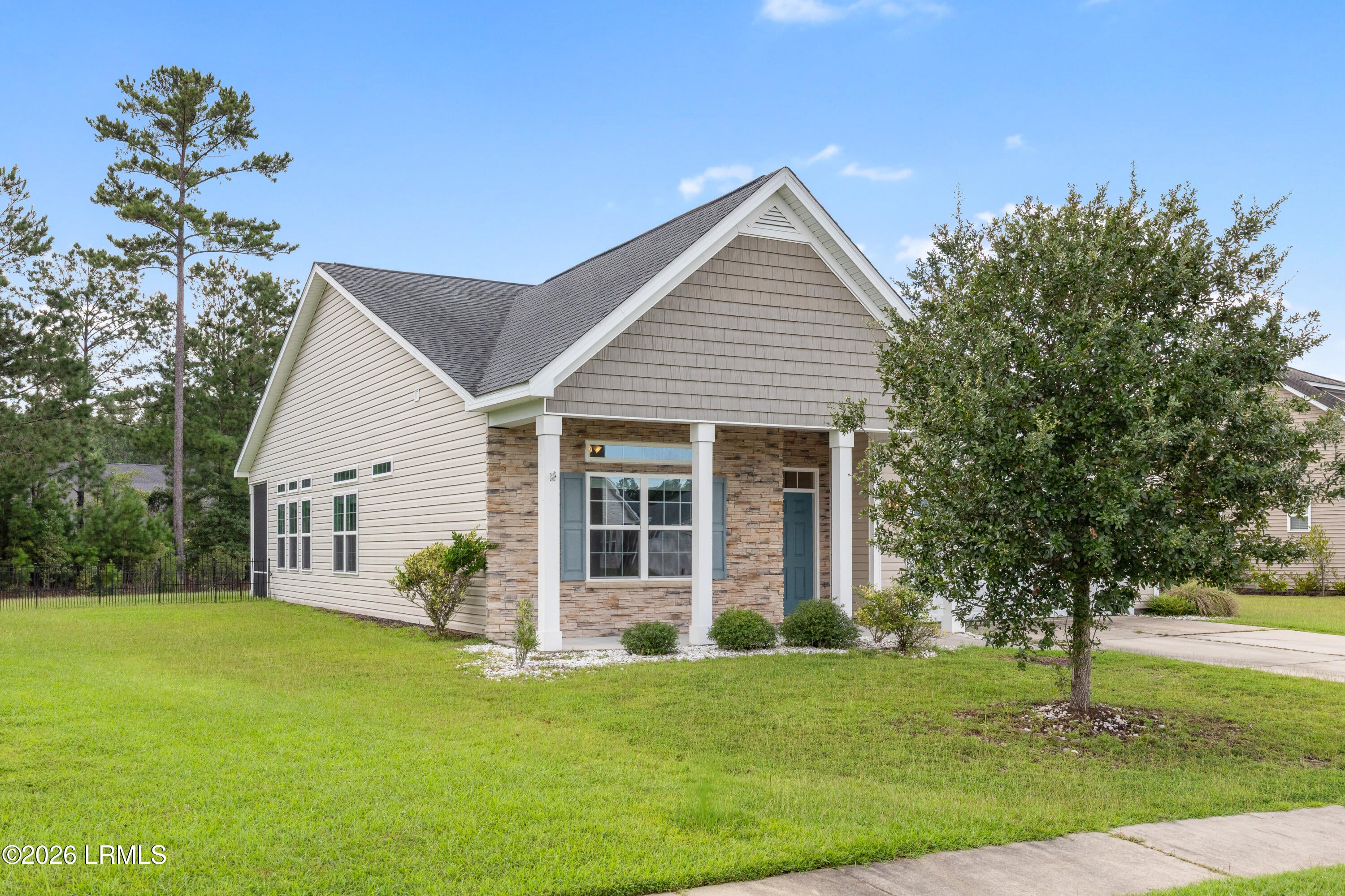 75 Freemans Loop