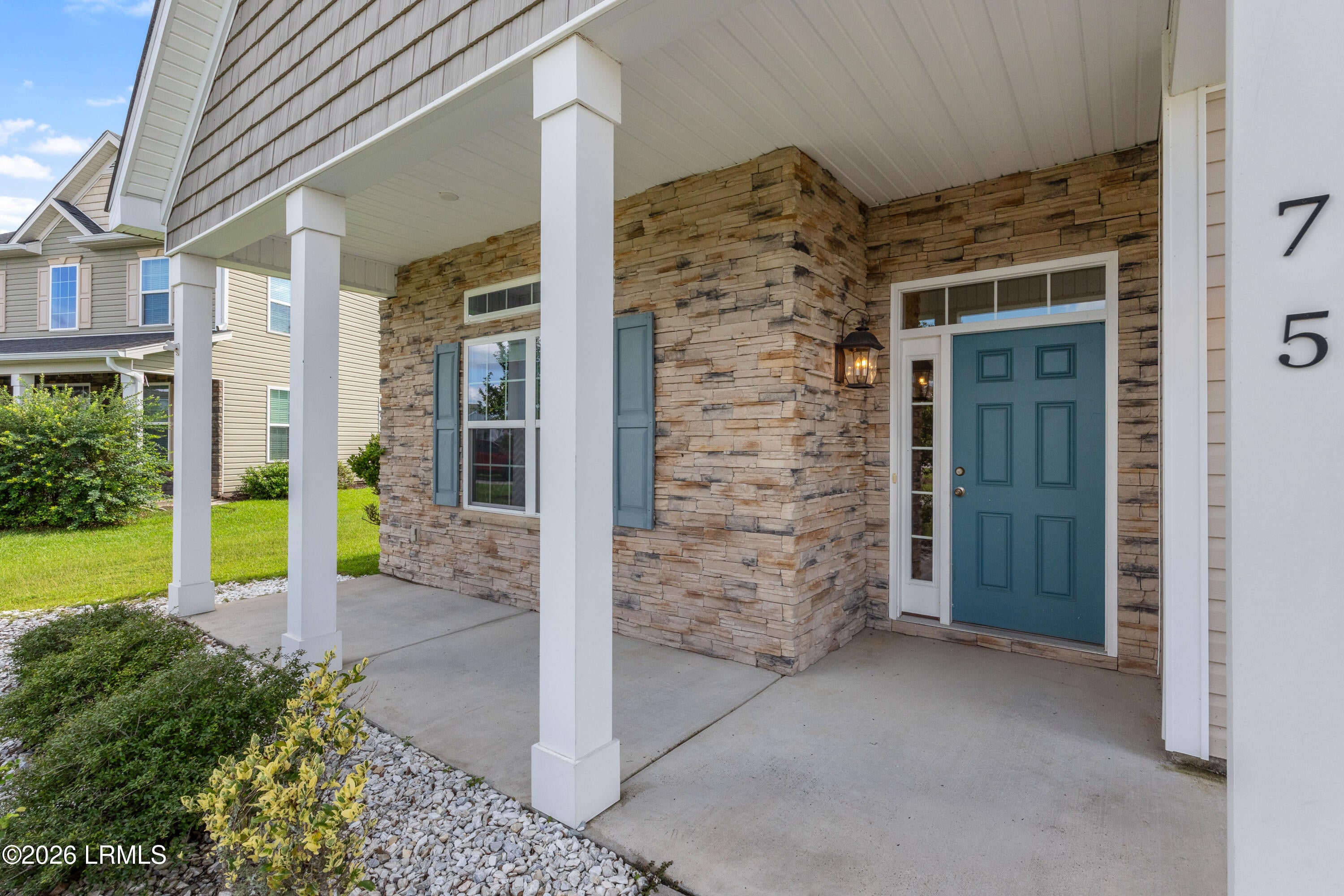 75 Freemans Loop