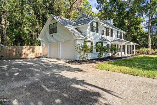 19 CHESTERFIELD DR, BEAUFORT, SC 29906 - Image eccde97e89b8e31b281fec63a9d3f64d/1880681783