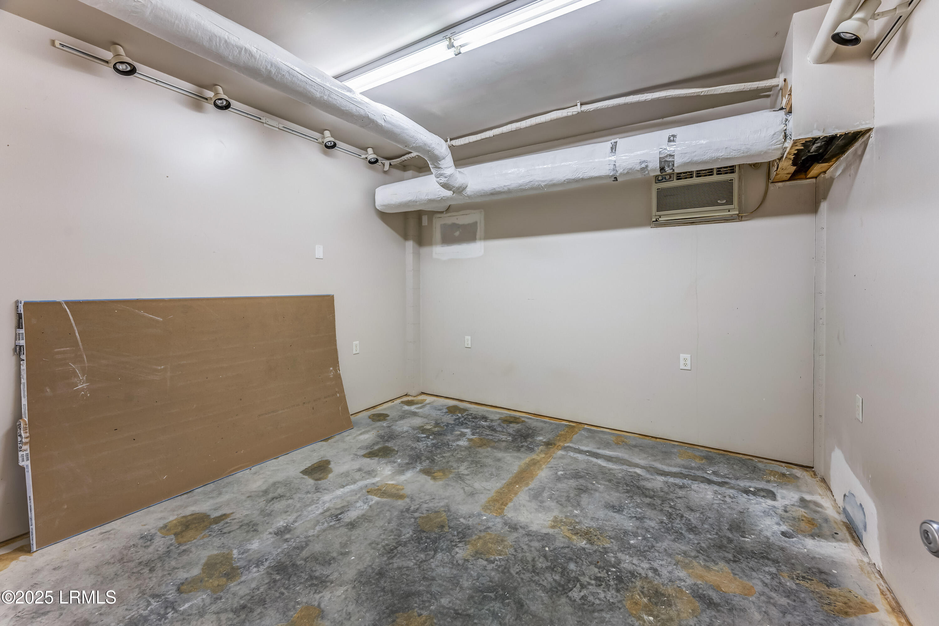 Beaufort, South Carolina 29907, United States, 4 Bedrooms Bedrooms, ,5 BathroomsBathrooms,Residential,Active,17495