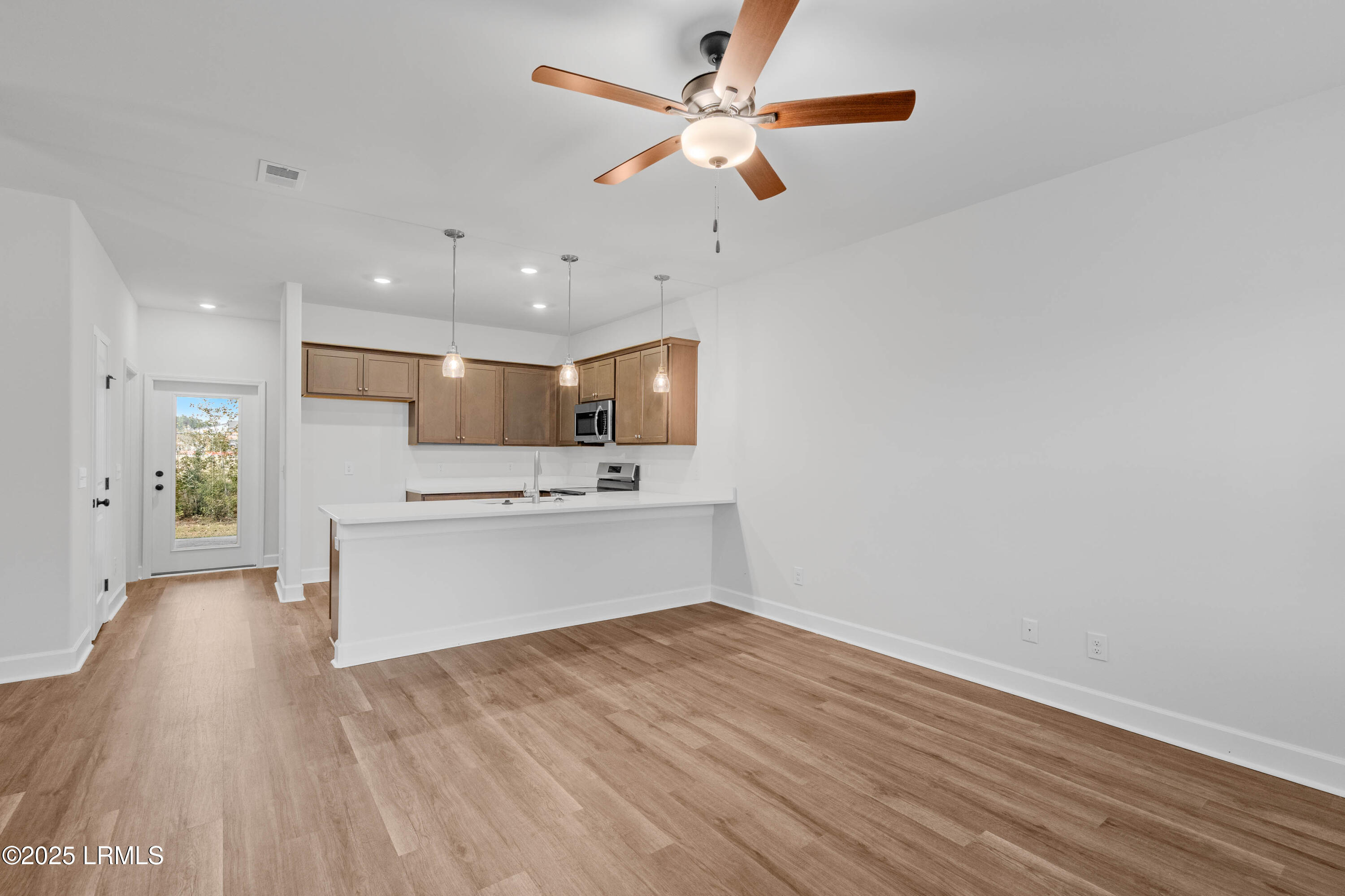 Ridgeland, South Carolina 29936, United States, 3 Bedrooms Bedrooms, ,3 BathroomsBathrooms,Residential,Active,212414