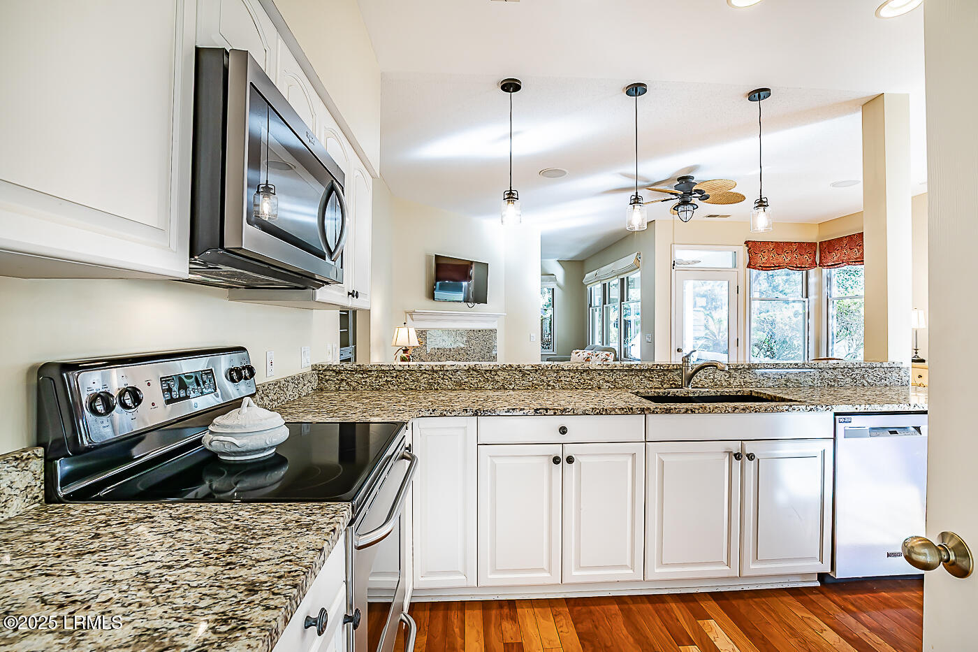 St. Helena Island, South Carolina 29920, United States, 3 Bedrooms Bedrooms, ,3 BathroomsBathrooms,Residential,Active,245660